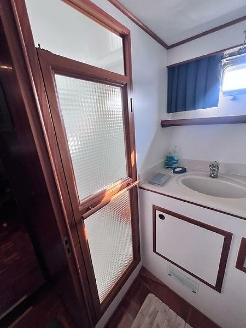 2006 Defever Pilothouse — photo 29