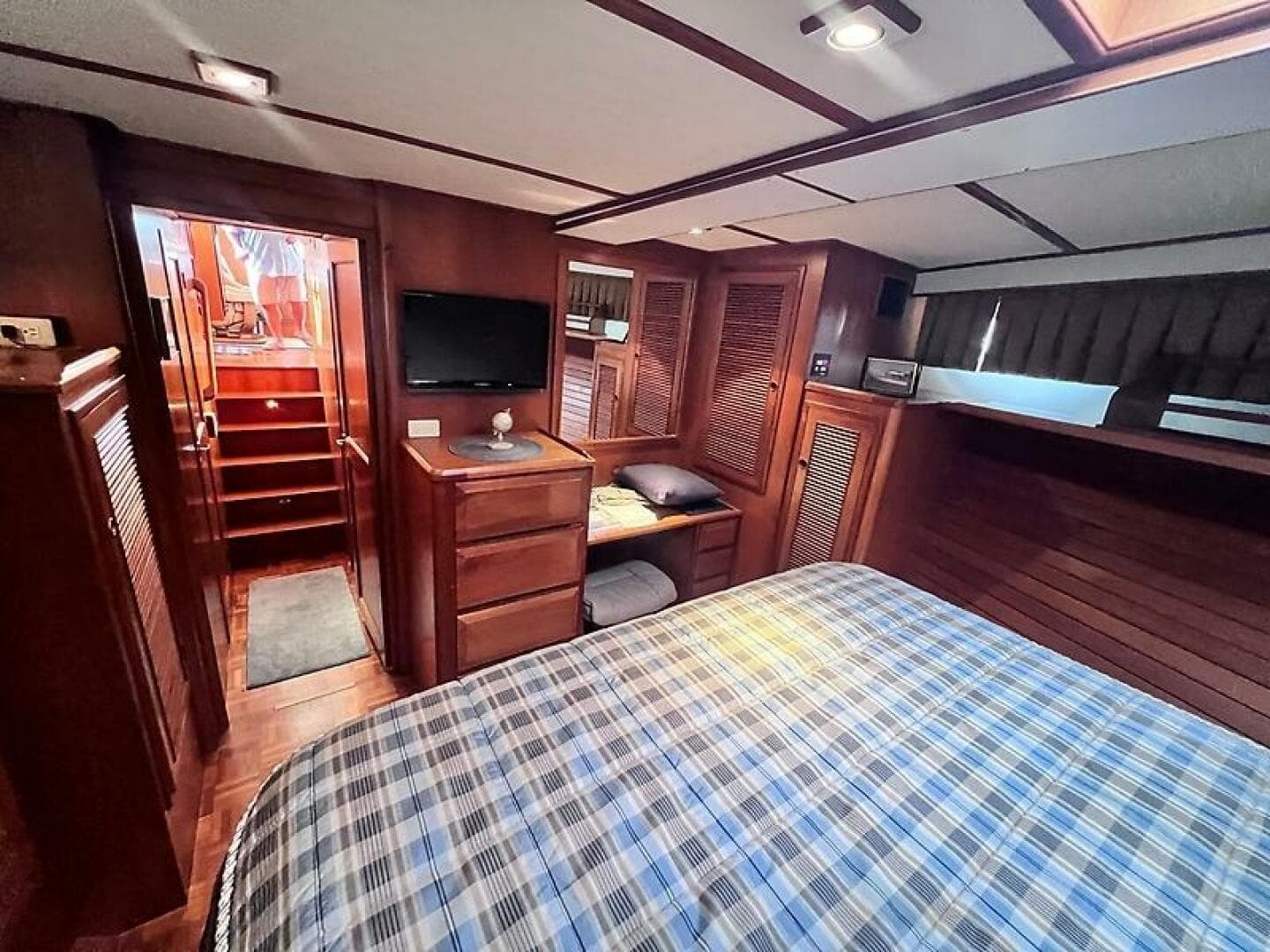 2006 Defever Pilothouse — photo 24