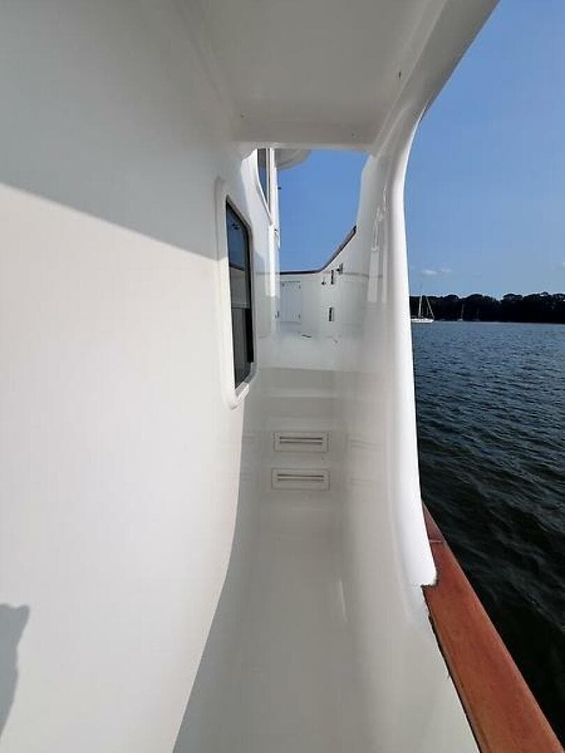2006 Defever Pilothouse — photo 26