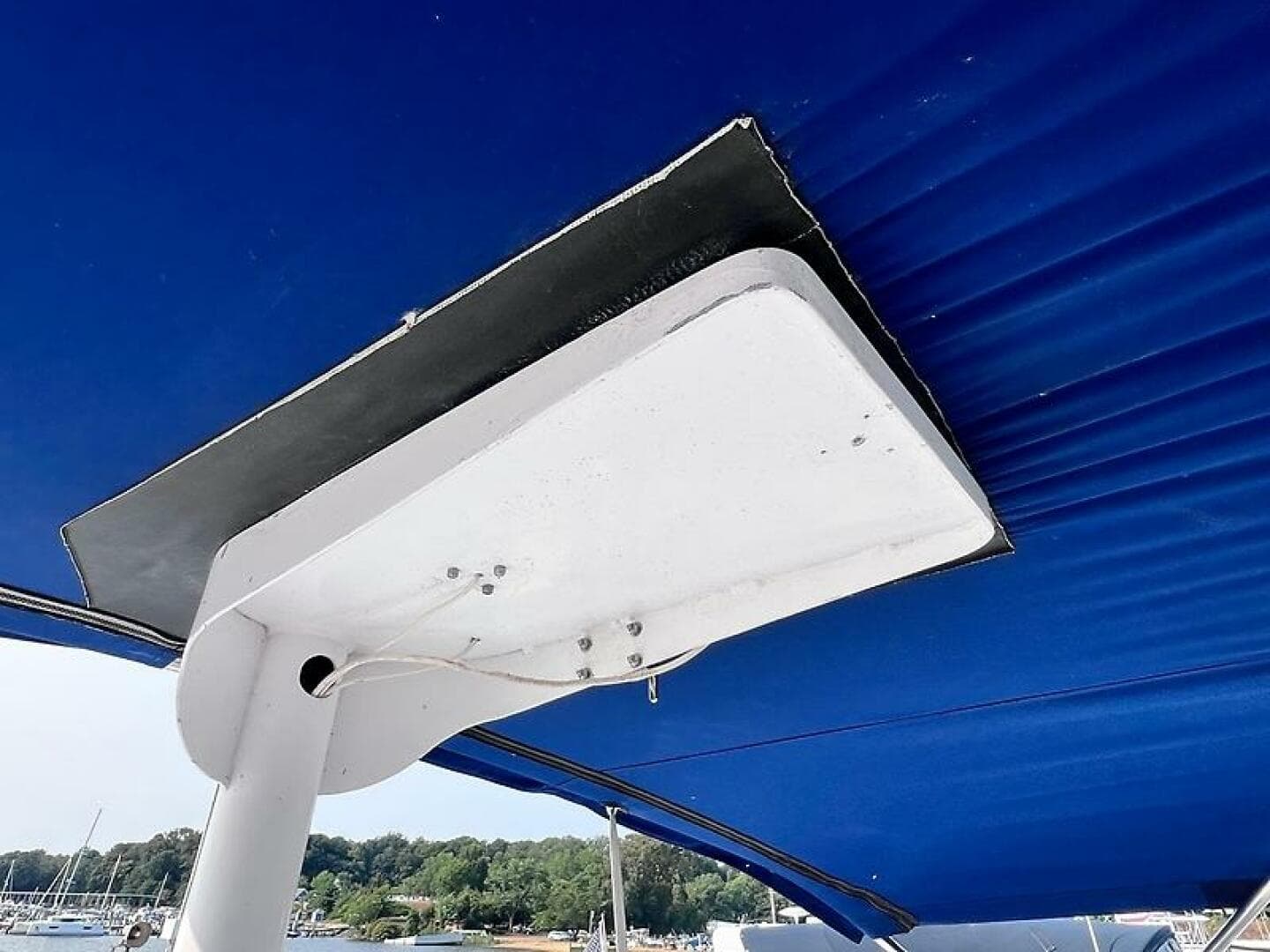 2006 Defever Pilothouse — photo 48