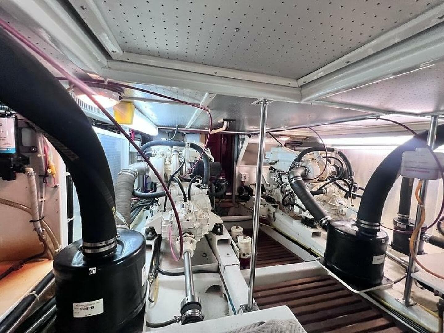 2006 Defever Pilothouse — photo 70