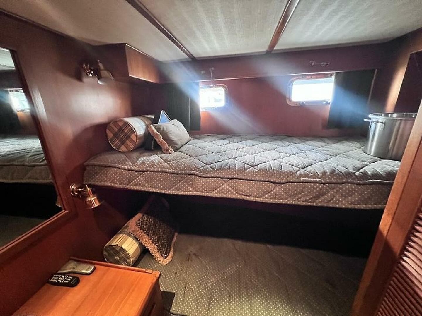 2006 Defever Pilothouse — photo 20