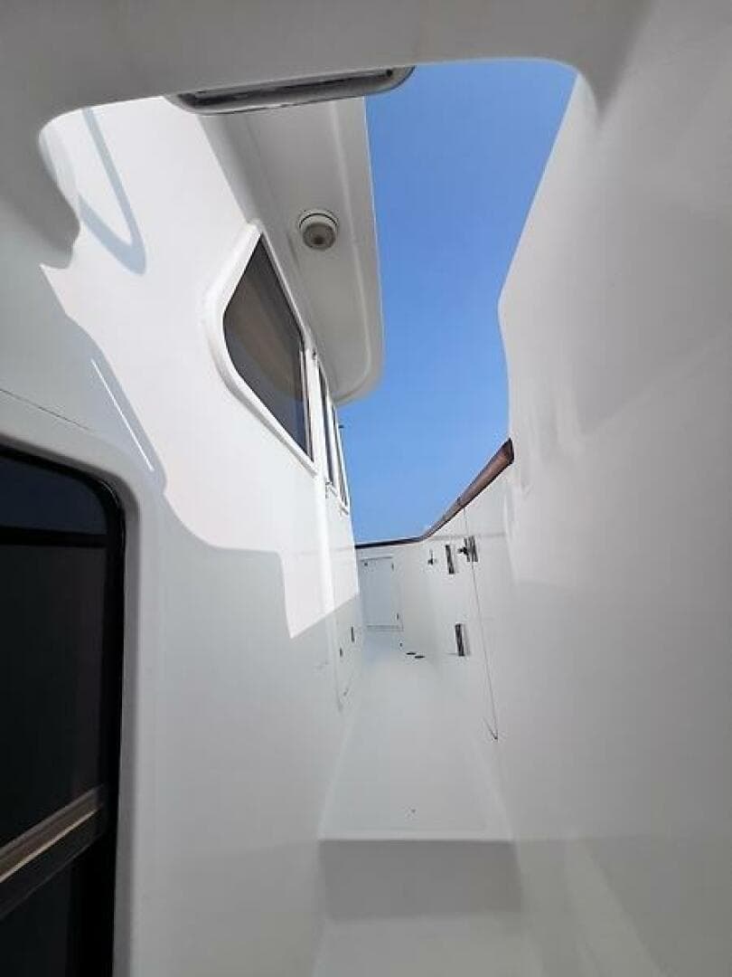 2006 Defever Pilothouse — photo 27