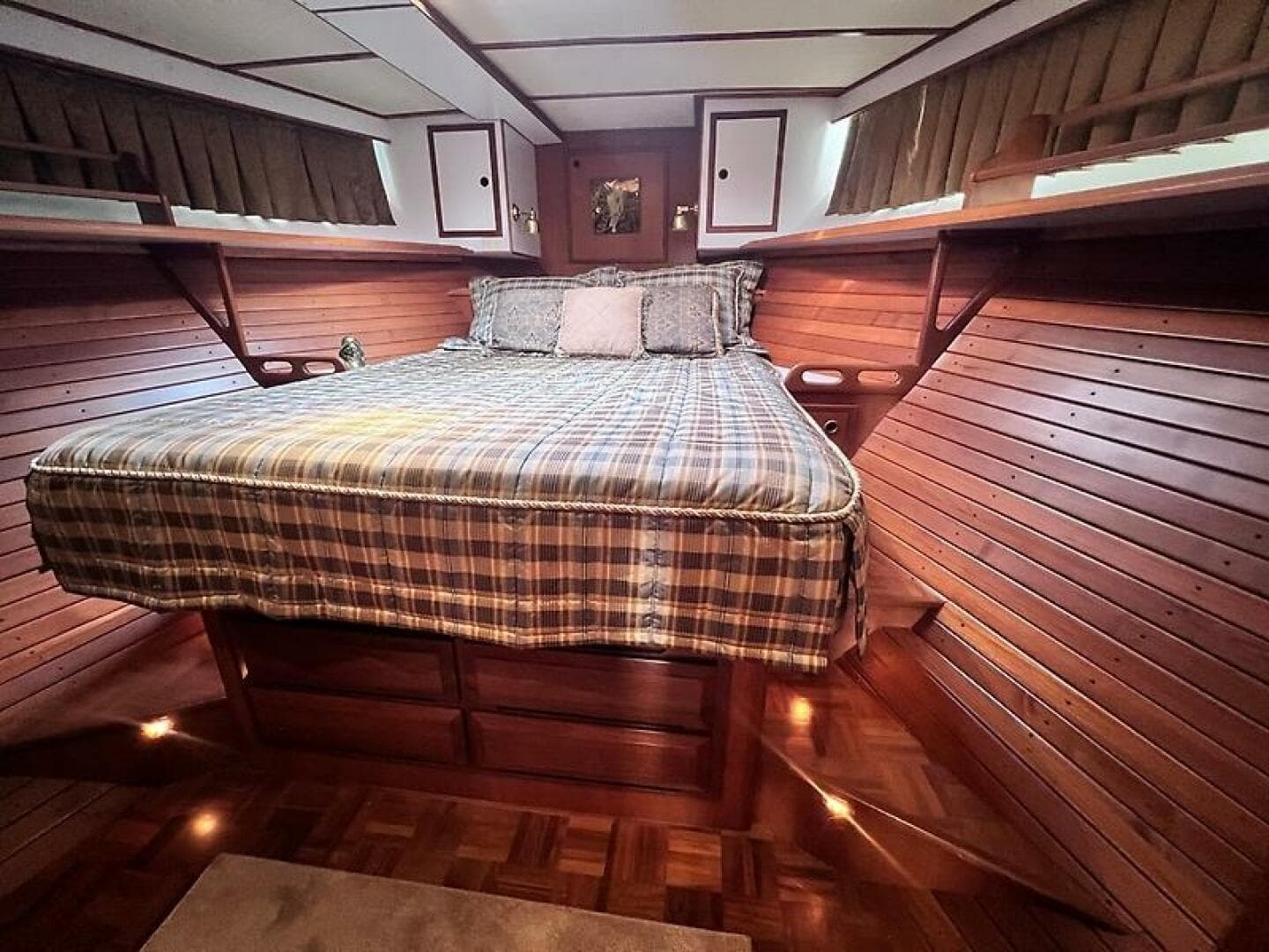 2006 Defever Pilothouse — photo 21