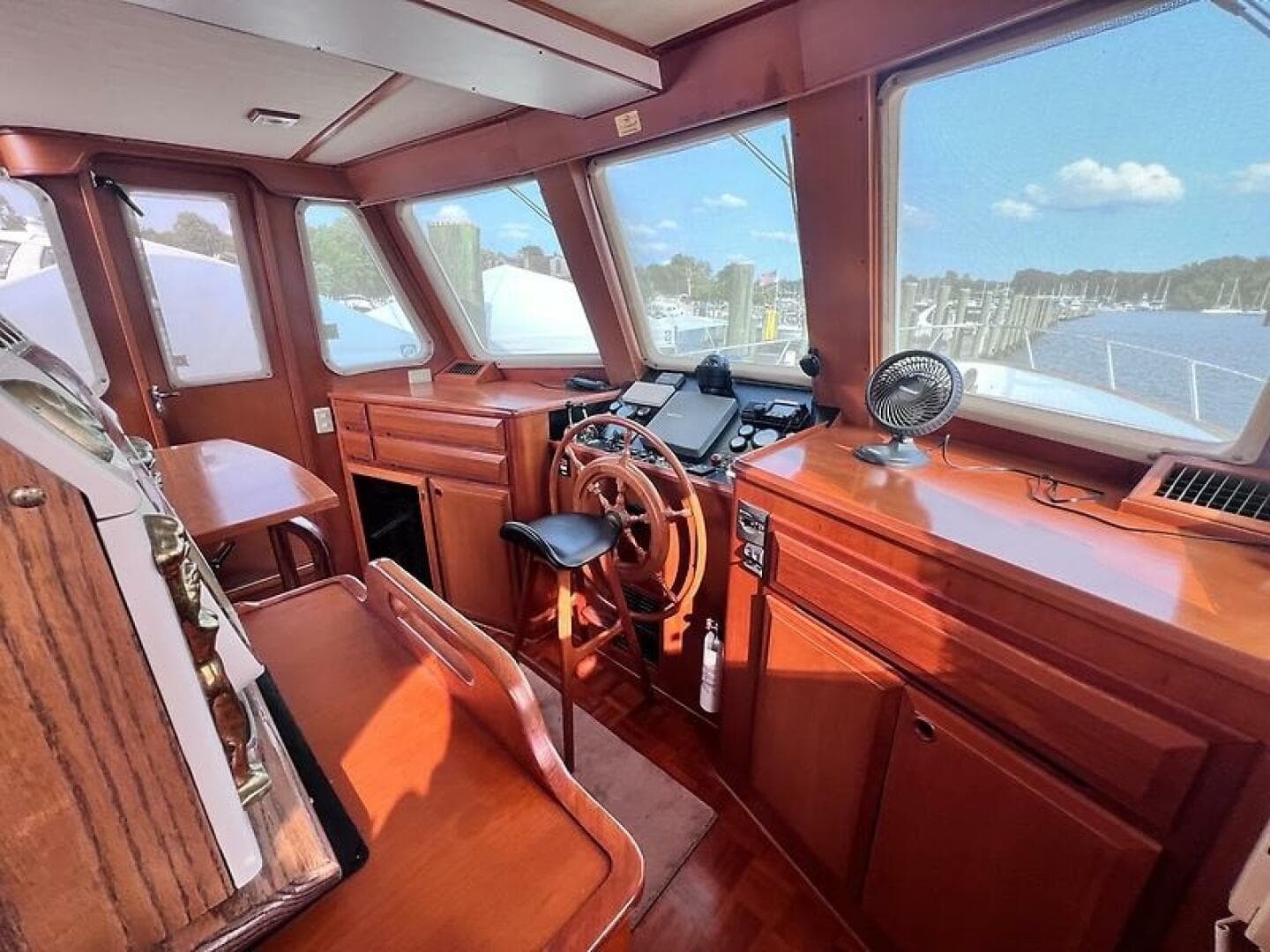 2006 Defever Pilothouse — photo 32