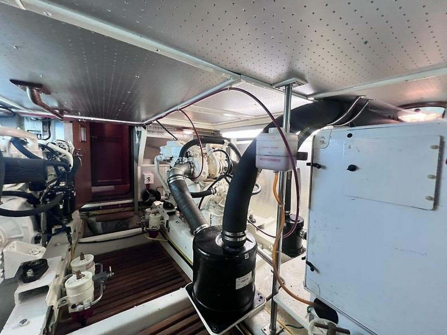 2006 Defever Pilothouse — photo 71