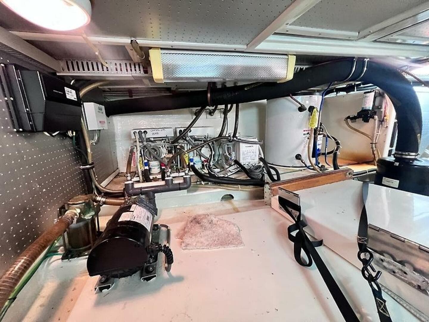 2006 Defever Pilothouse — photo 73