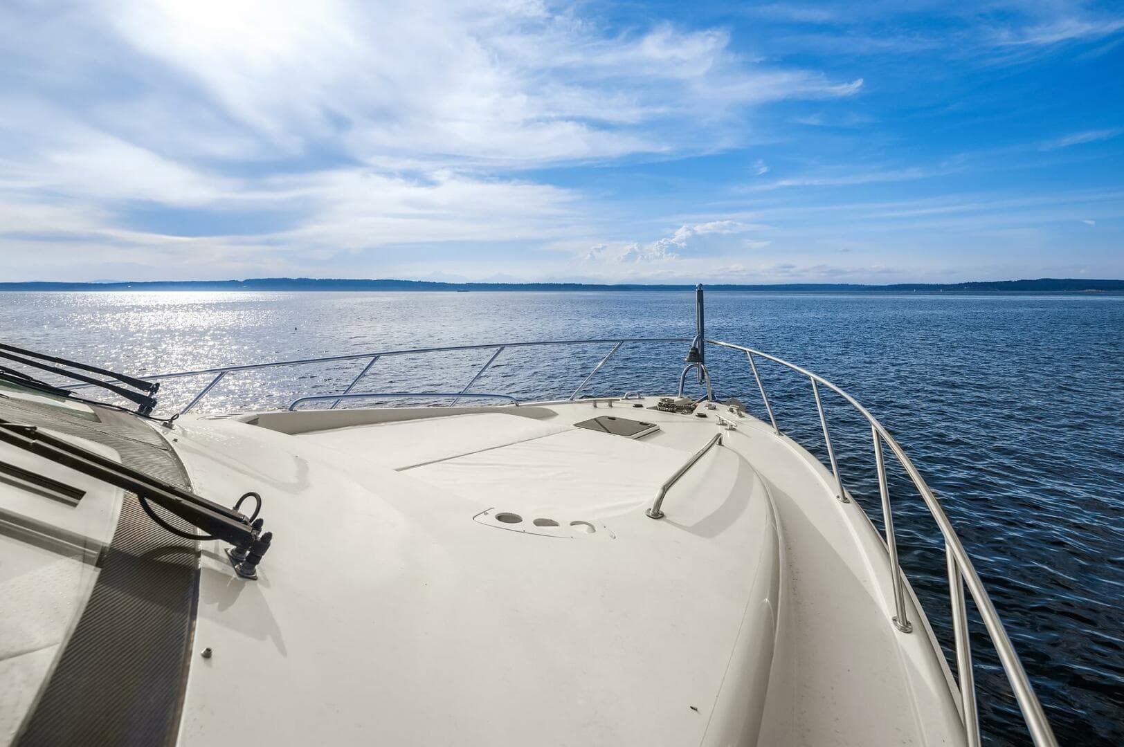 2001 Hatteras Cockpit — photo 24