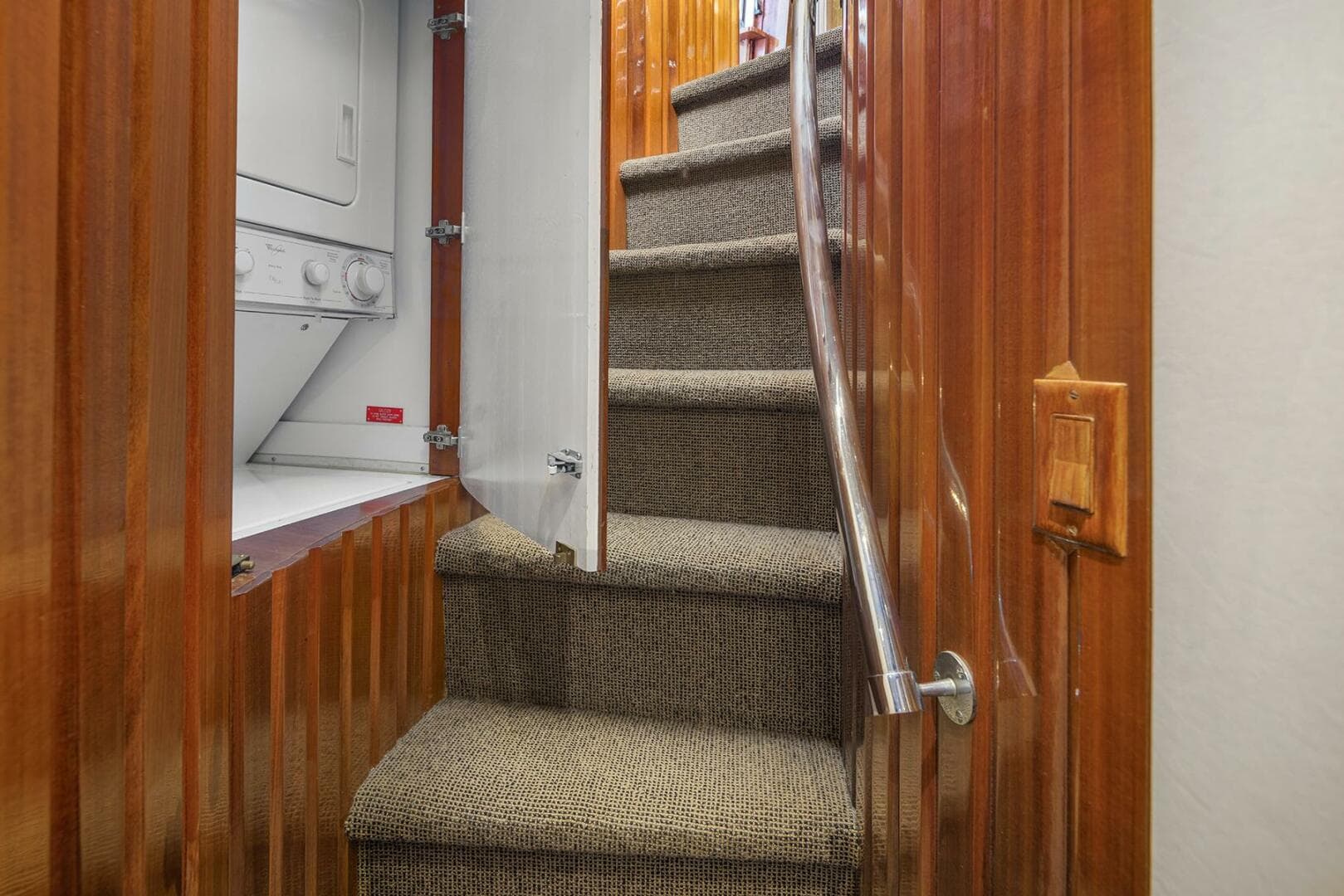 2001 Hatteras Cockpit — photo 10