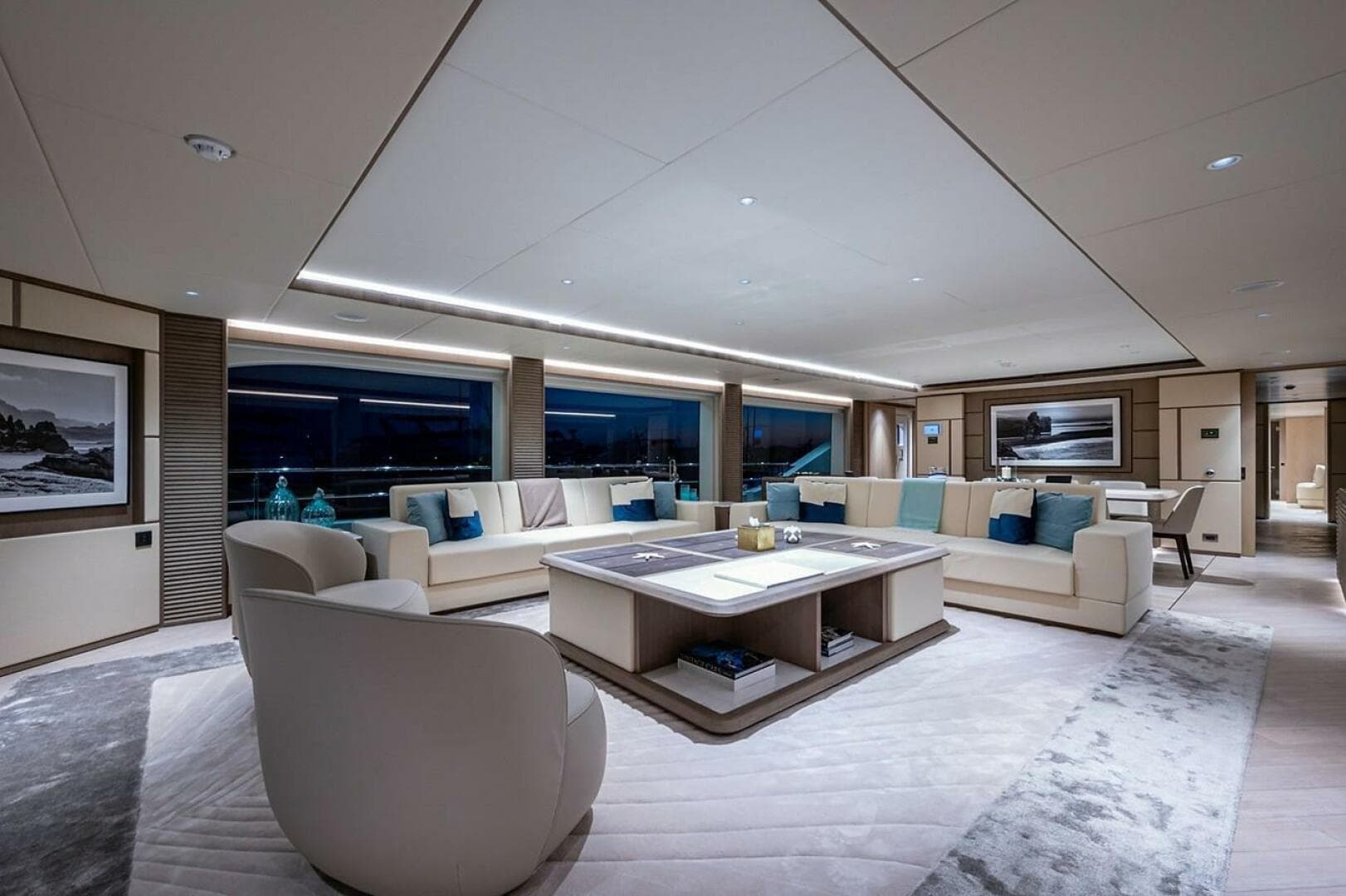 2020 Majesty Yachts 140 — photo 26