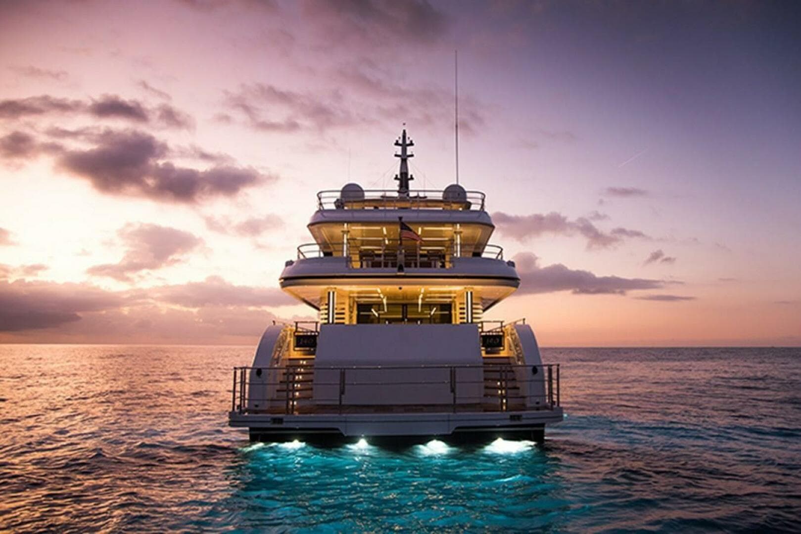 2020 Majesty Yachts 140 — photo 8