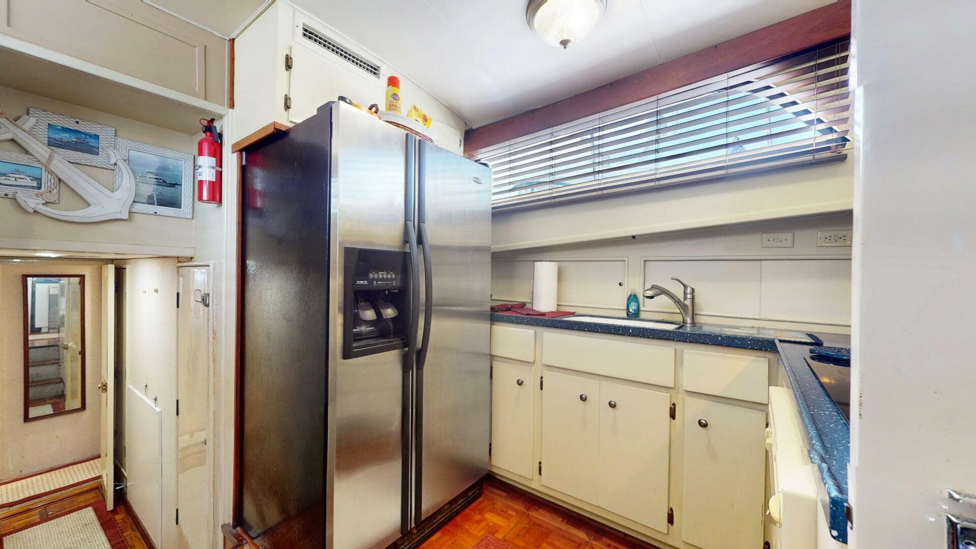 1974 Hatteras Motor Yacht — photo 30