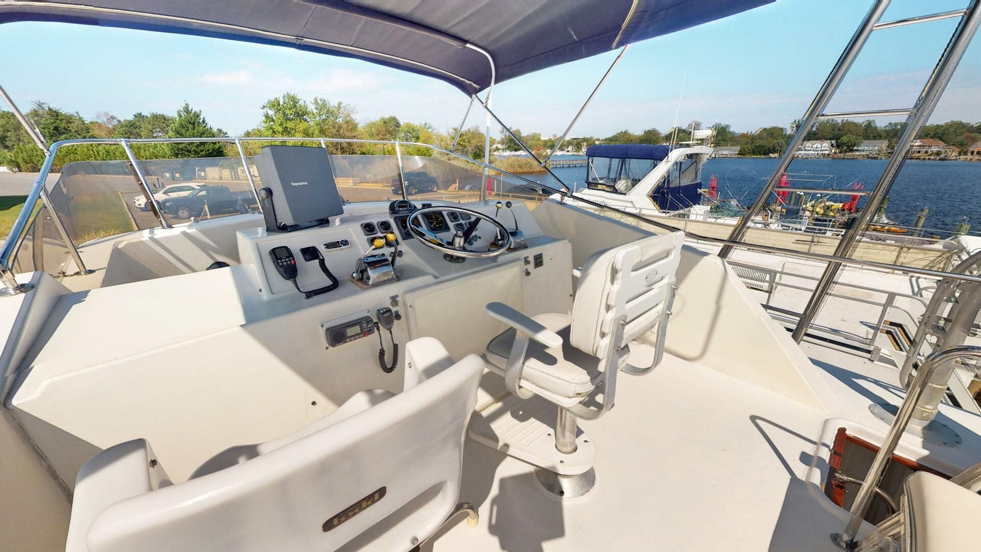 1974 Hatteras Motor Yacht — photo 43