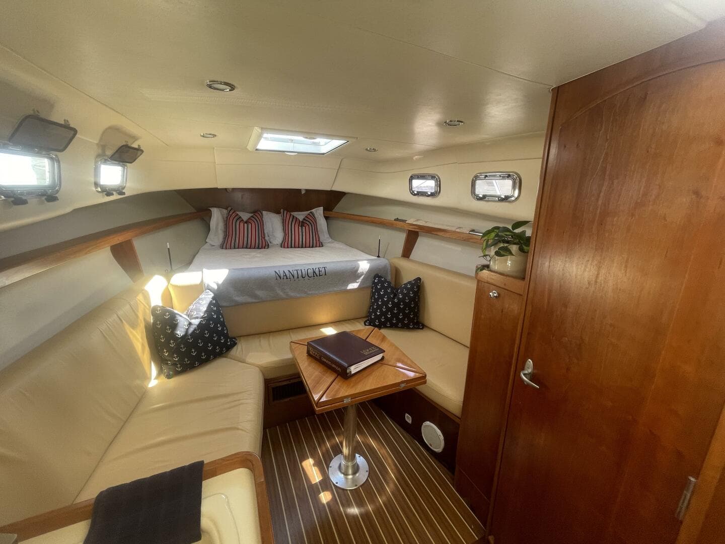 2005 Mainship 30 Pilot II — photo 18