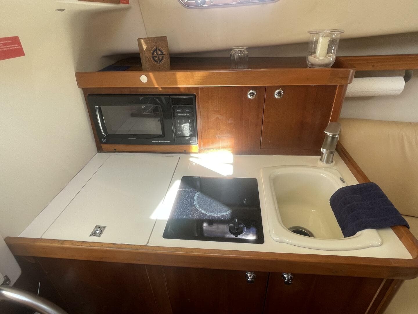 2005 Mainship 30 Pilot II — photo 30