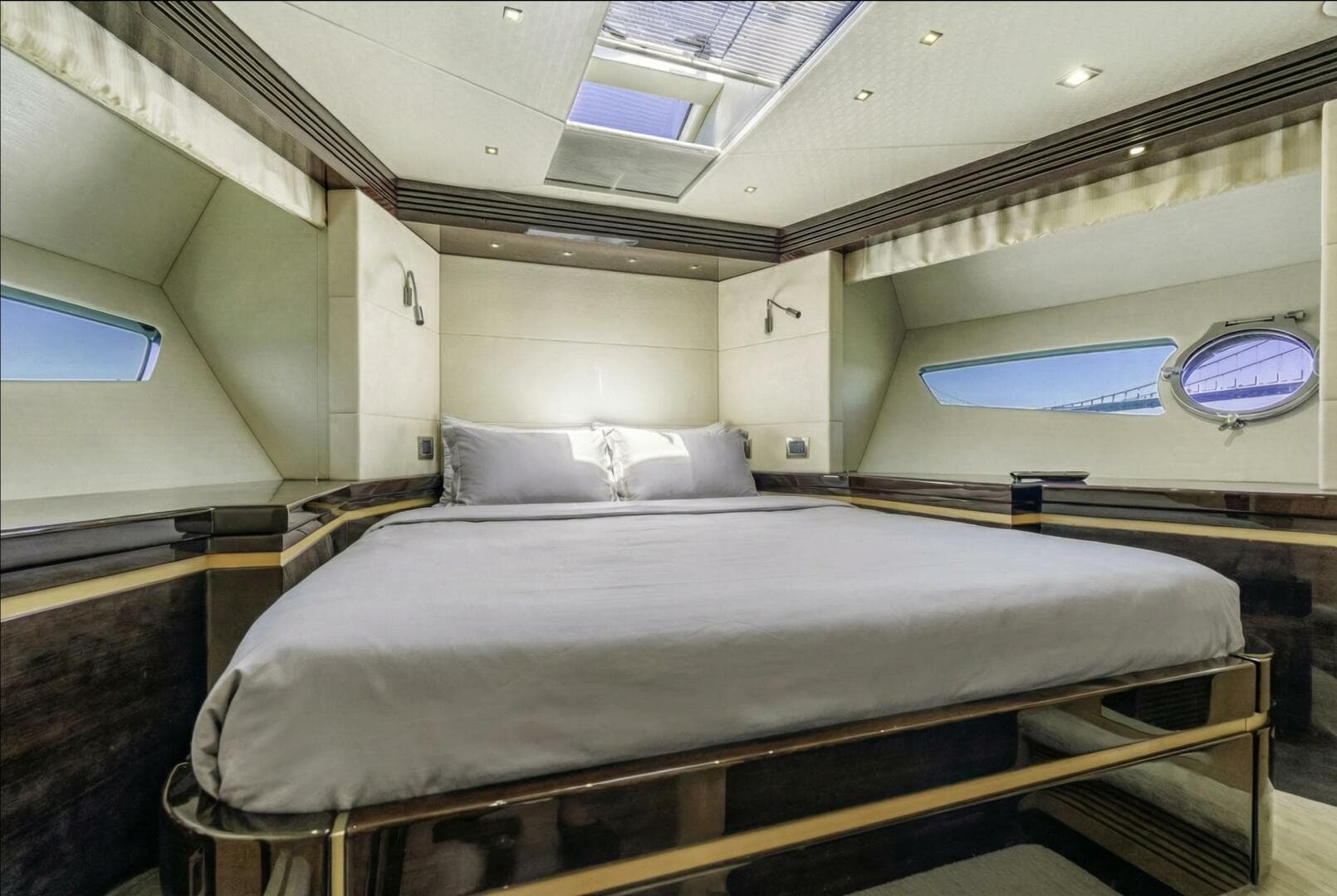 2014 Sunseeker Predator — photo 21