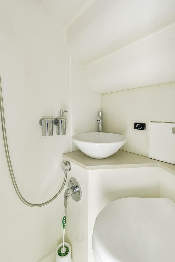 2014 Sunseeker Predator — photo 28