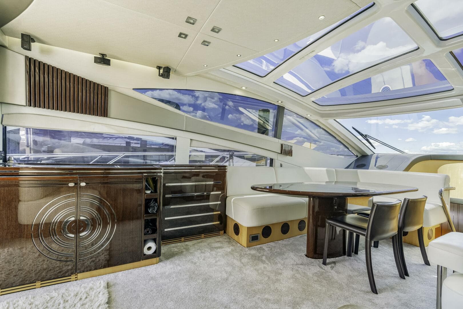 2014 Sunseeker Predator — photo 34