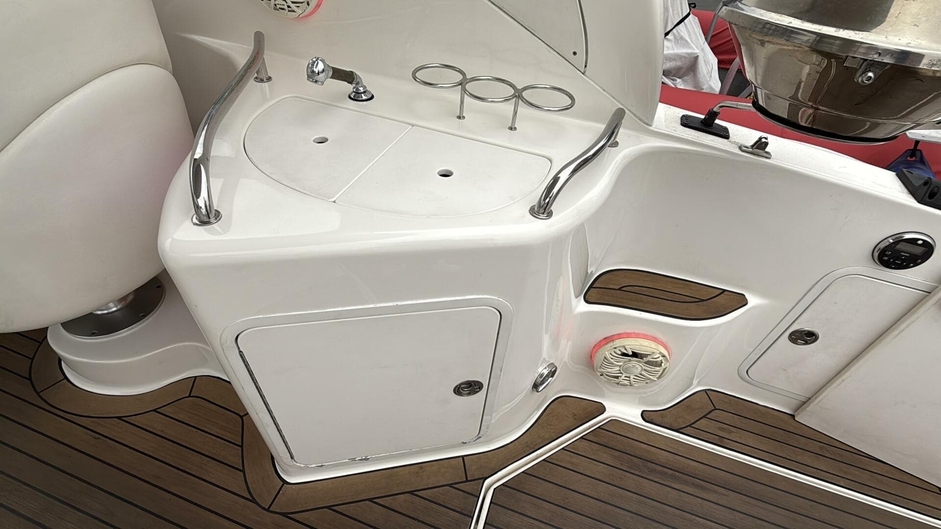 2002 Sea Ray 280 Sundancer — photo 7