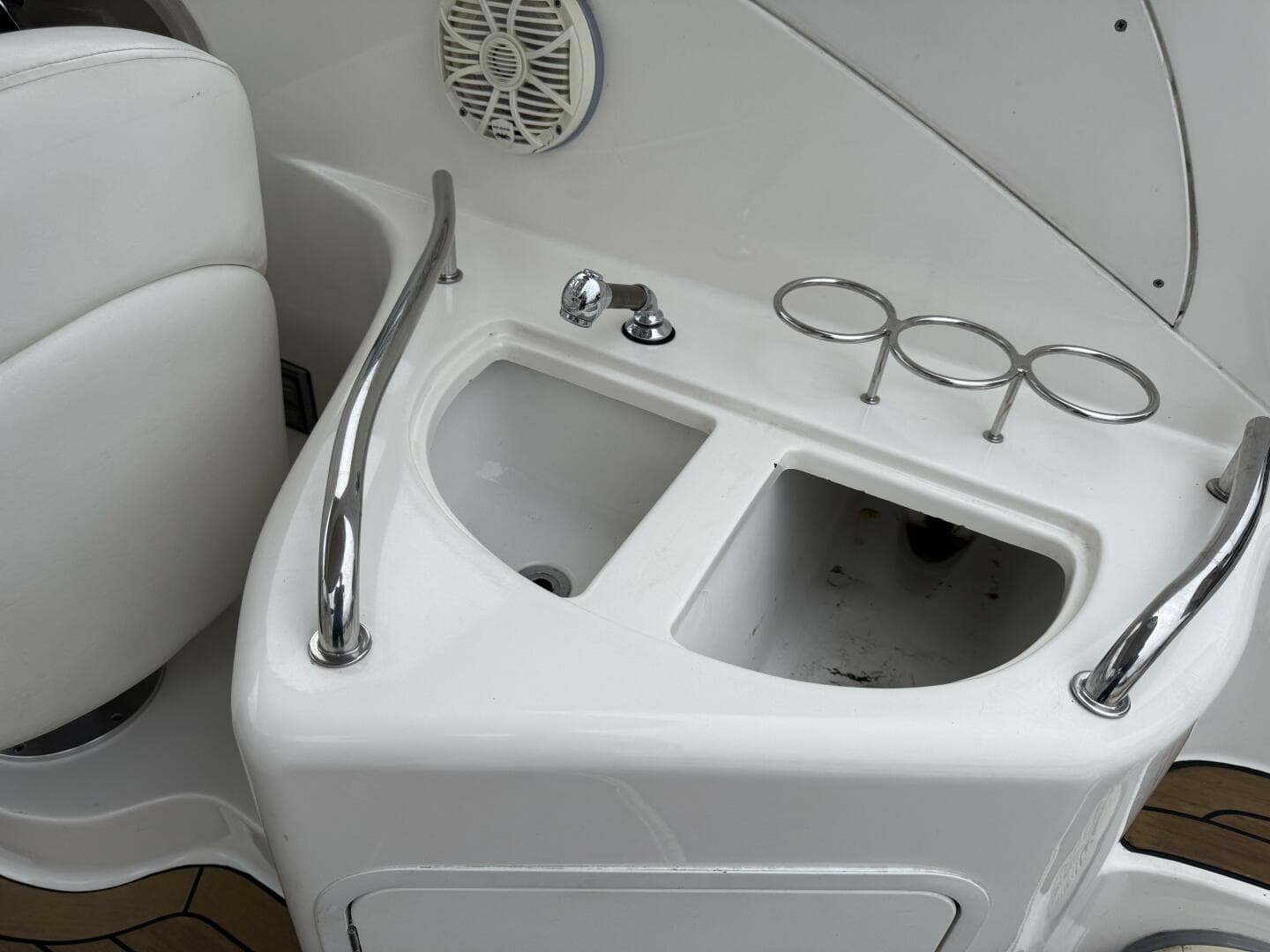 2002 Sea Ray 280 Sundancer — photo 25