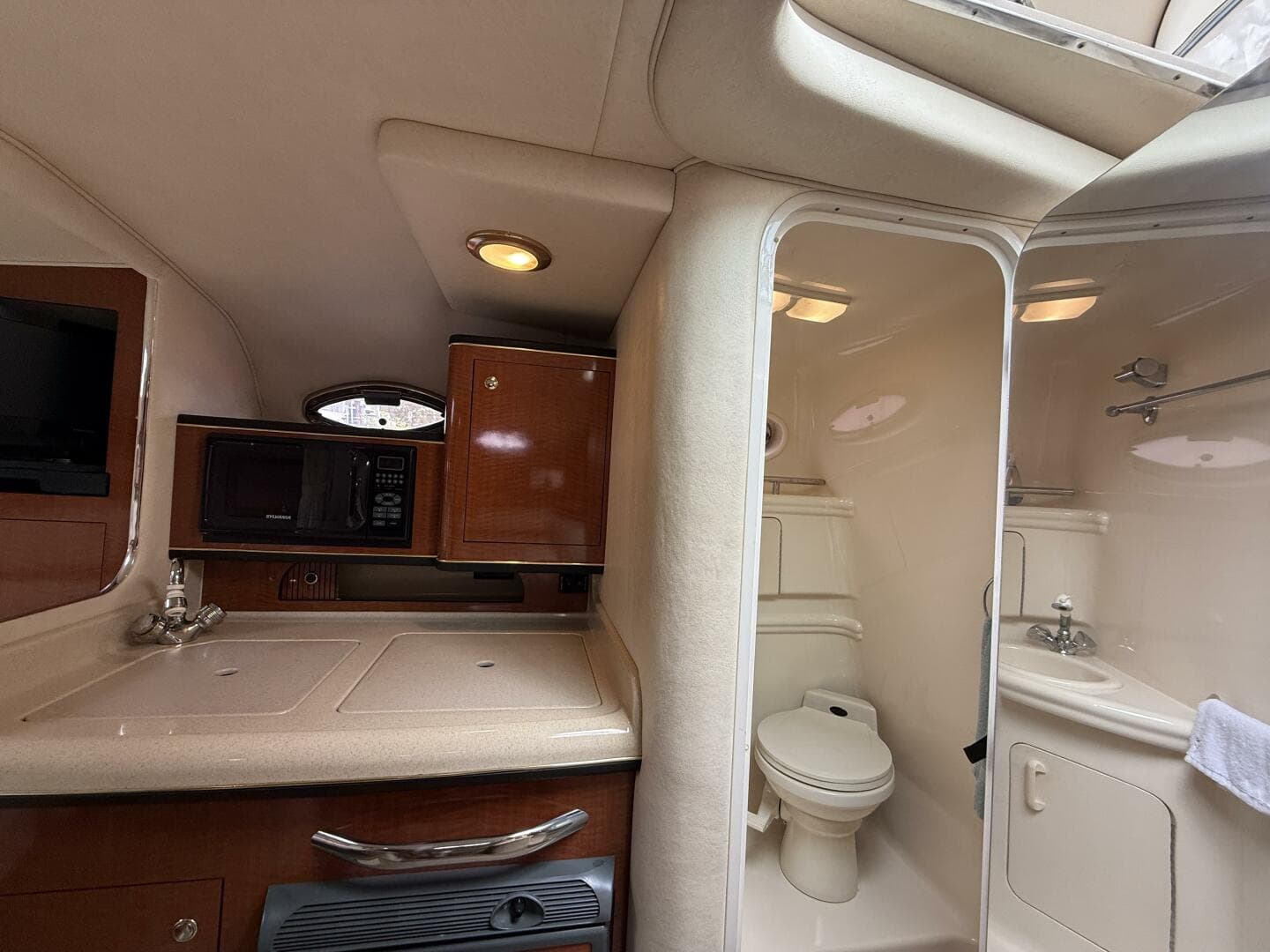 2002 Sea Ray 280 Sundancer — photo 33