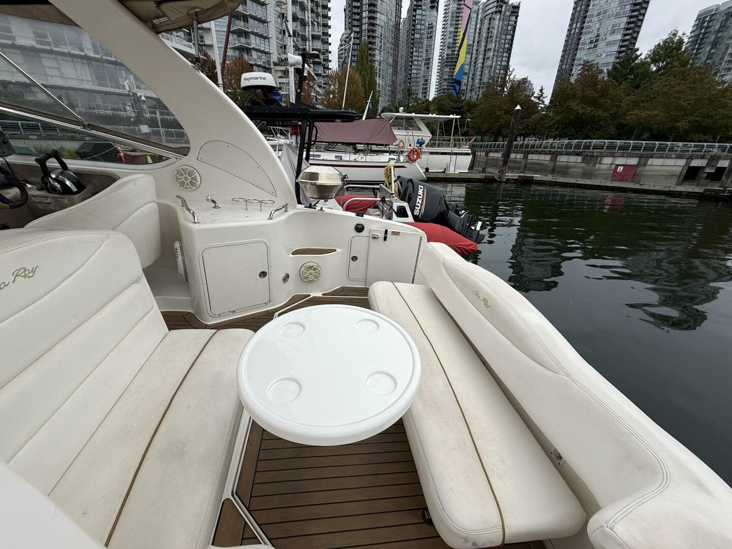 2002 Sea Ray 280 Sundancer — photo 19