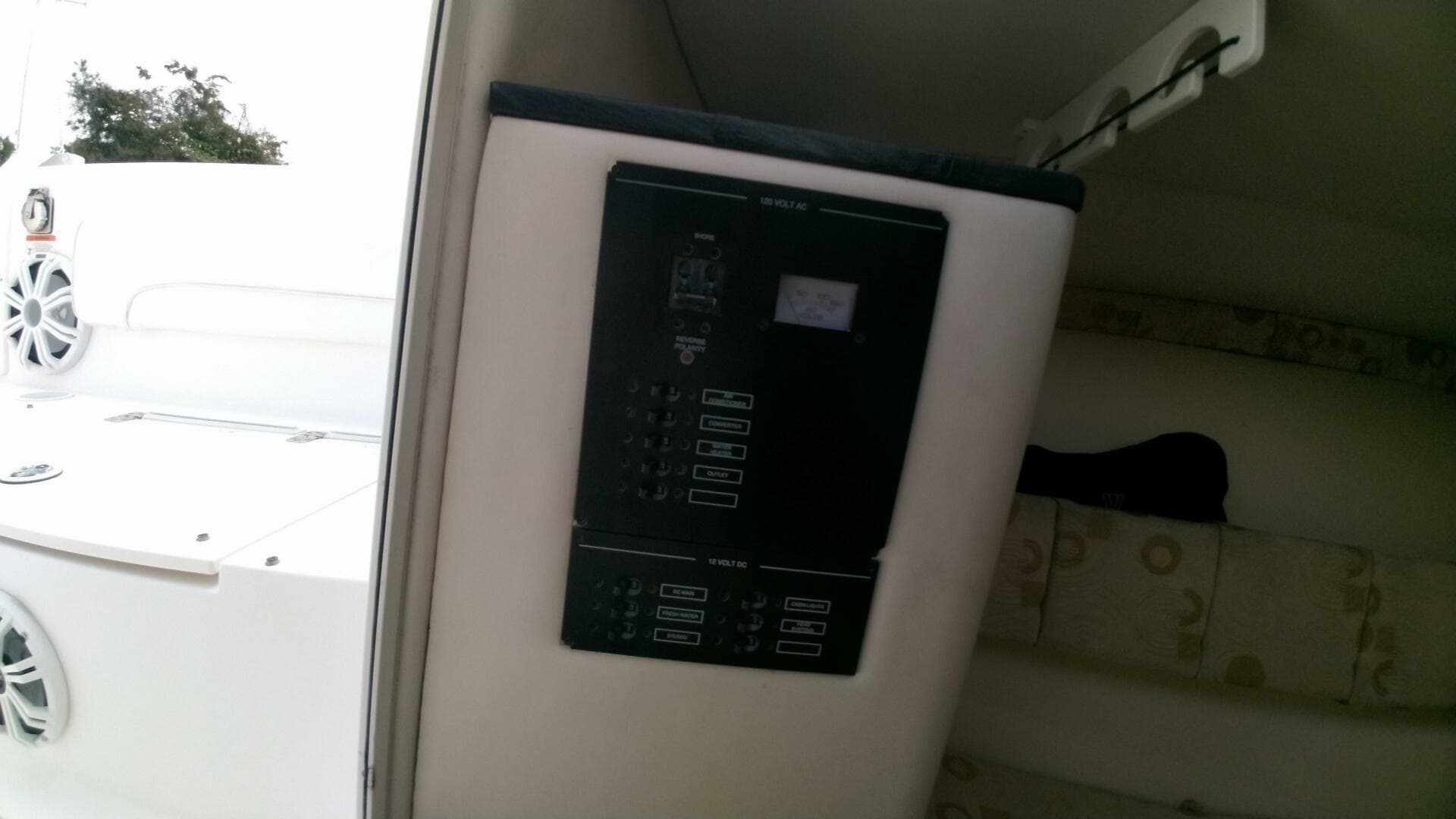 2006 Wellcraft 352 Sport — photo 11