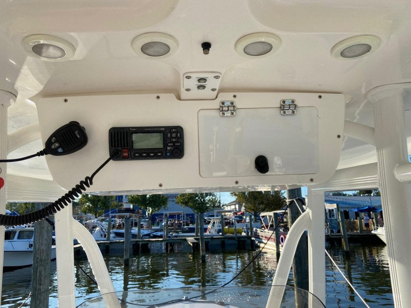 2015 Sea Hunt Ultra 234 — photo 22