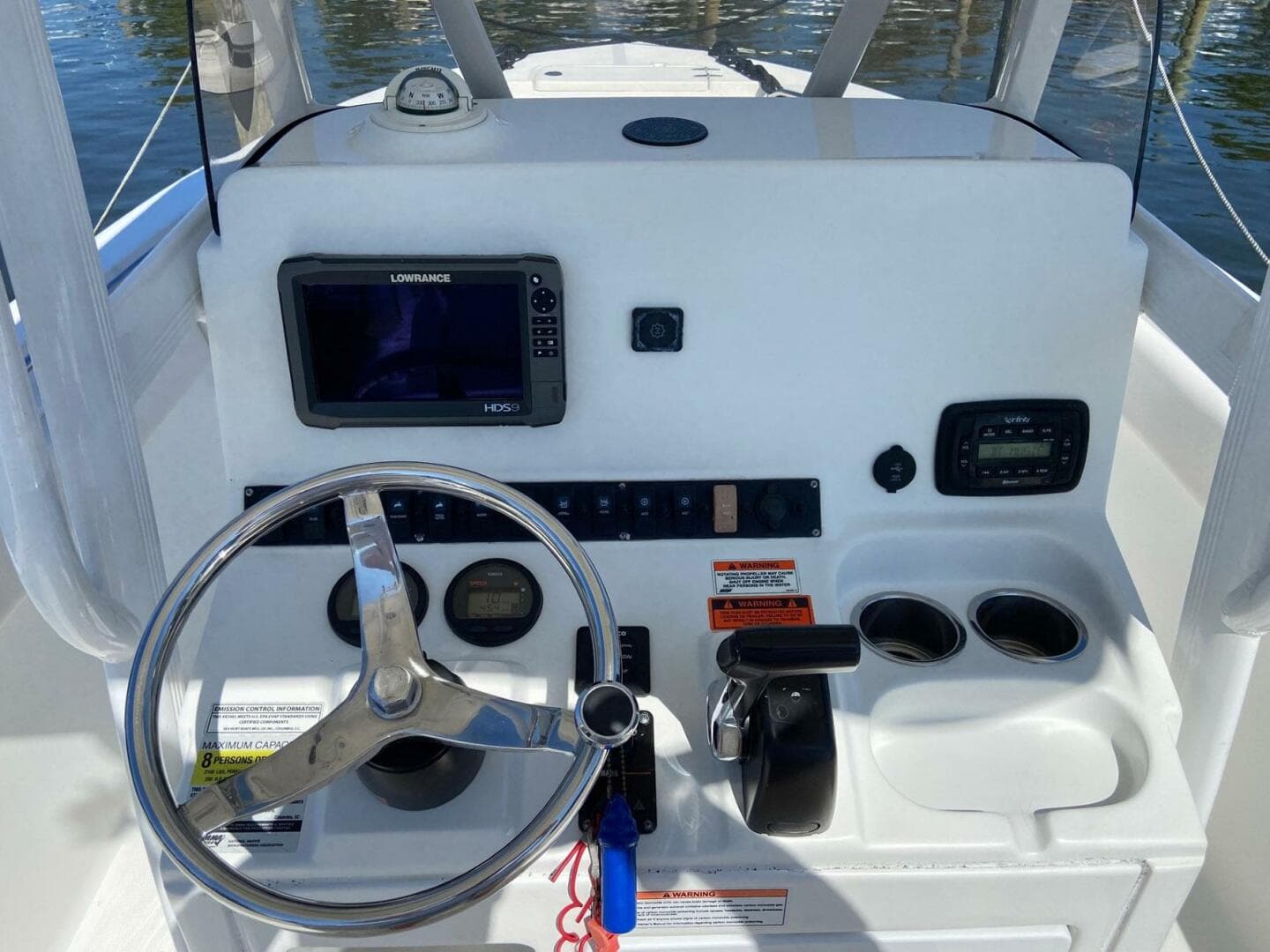 2015 Sea Hunt Ultra 234 — photo 27