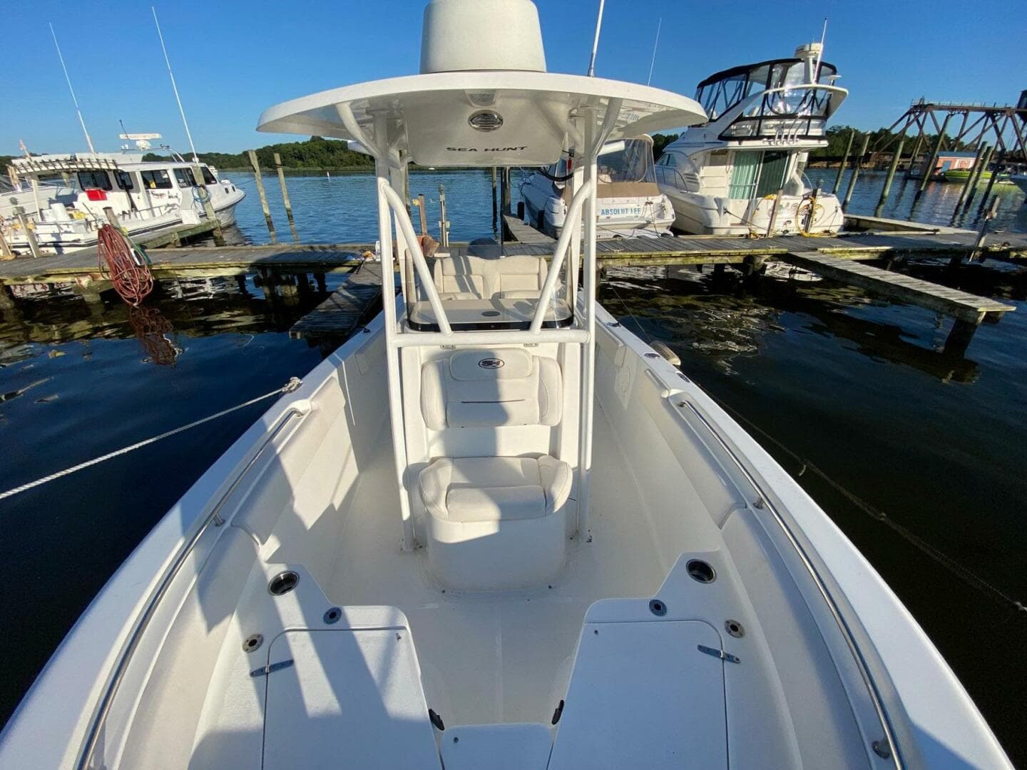 2015 Sea Hunt Ultra 234 — photo 16