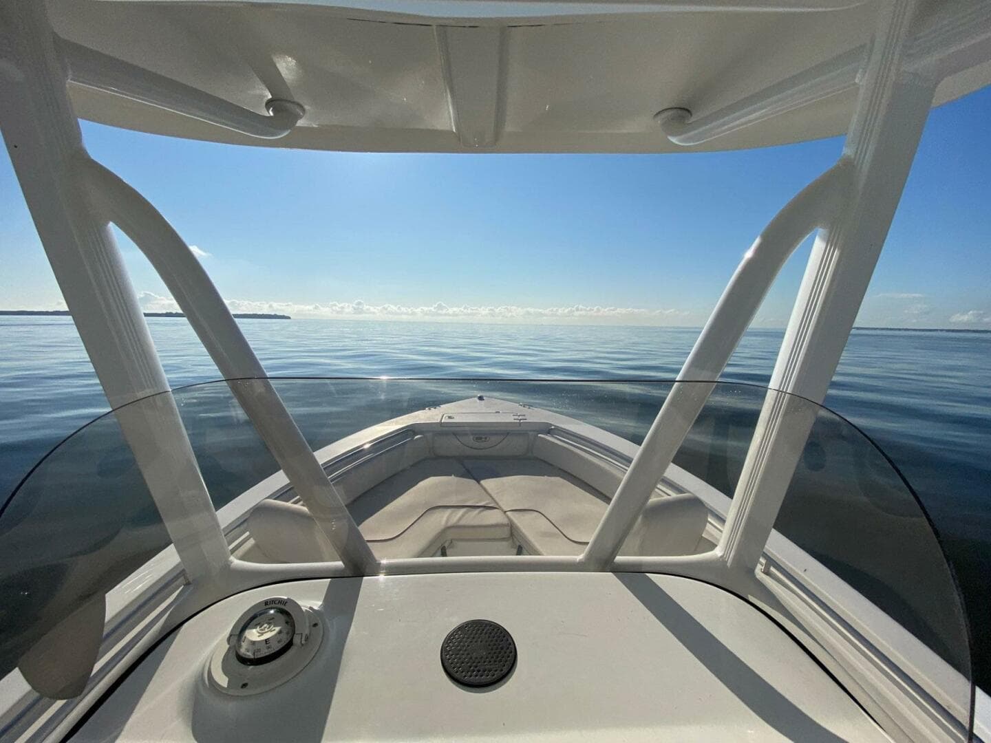 2015 Sea Hunt Ultra 234 — photo 30