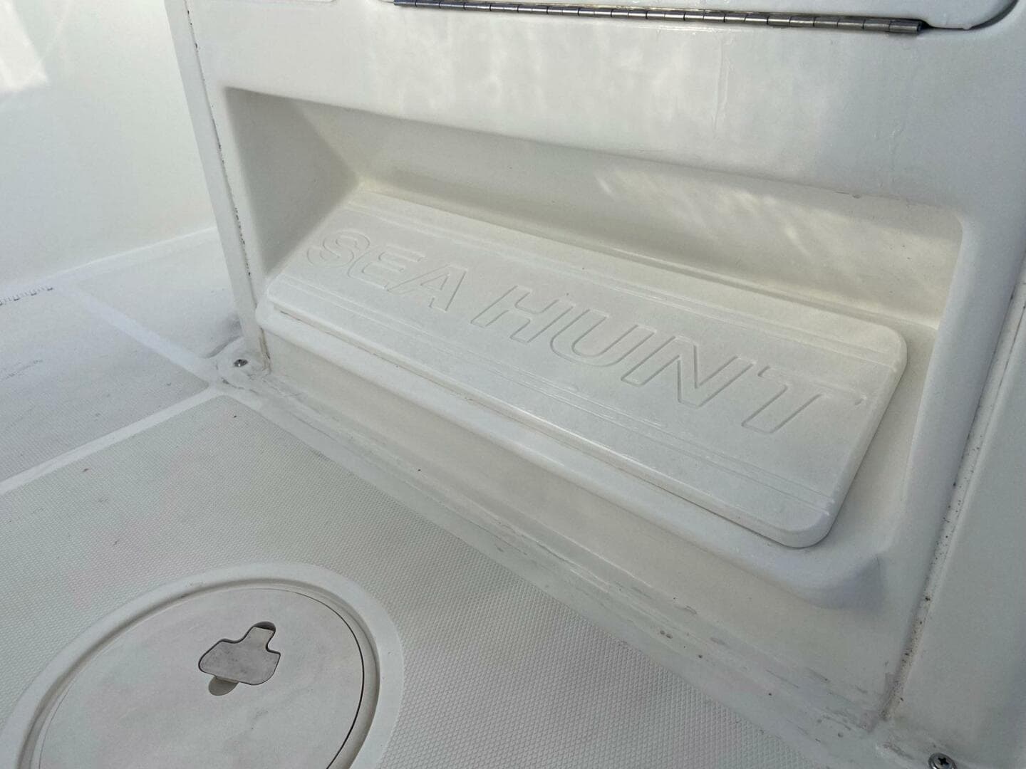 2015 Sea Hunt Ultra 234 — photo 28