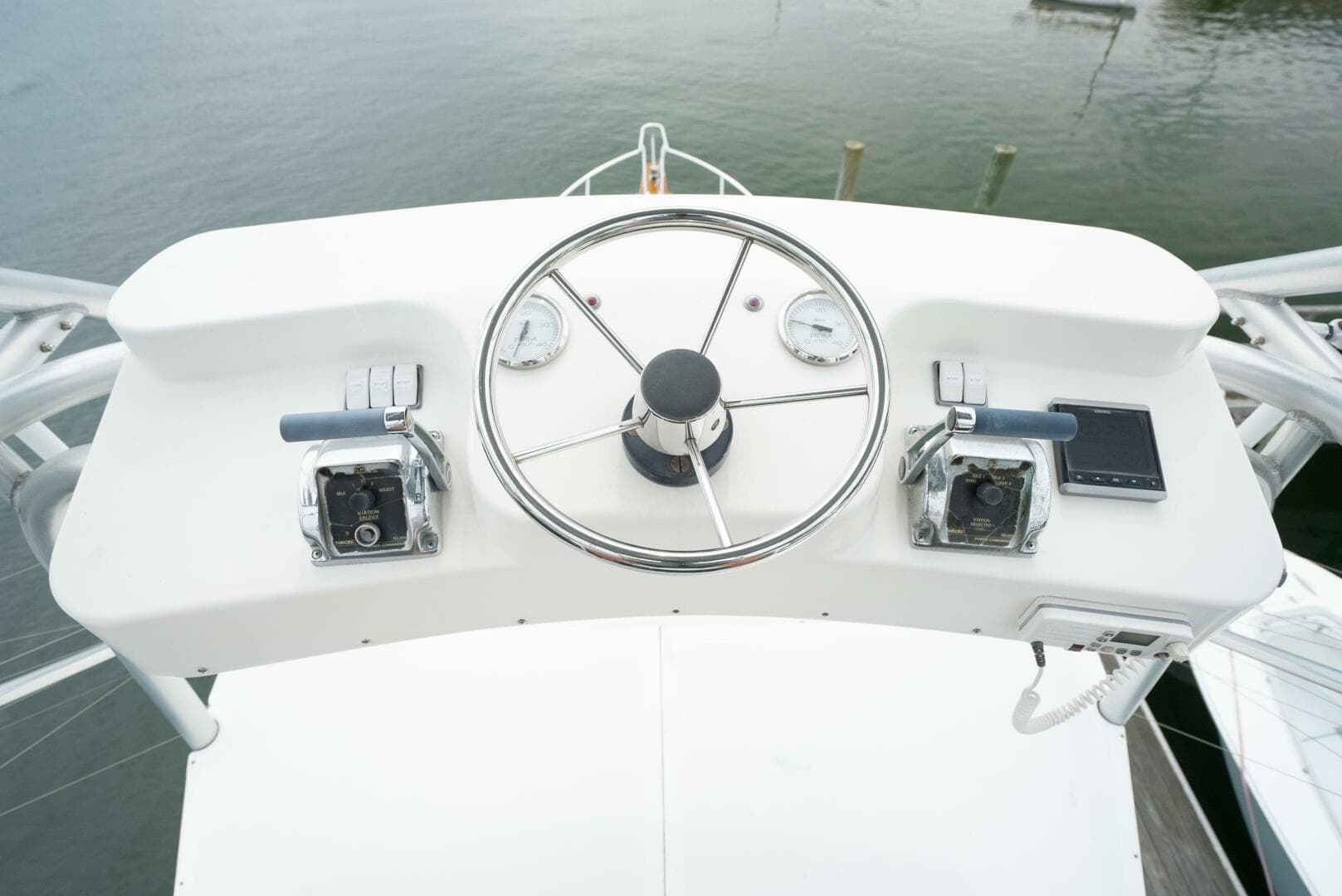 2004 Stolper 38 Express — photo 20