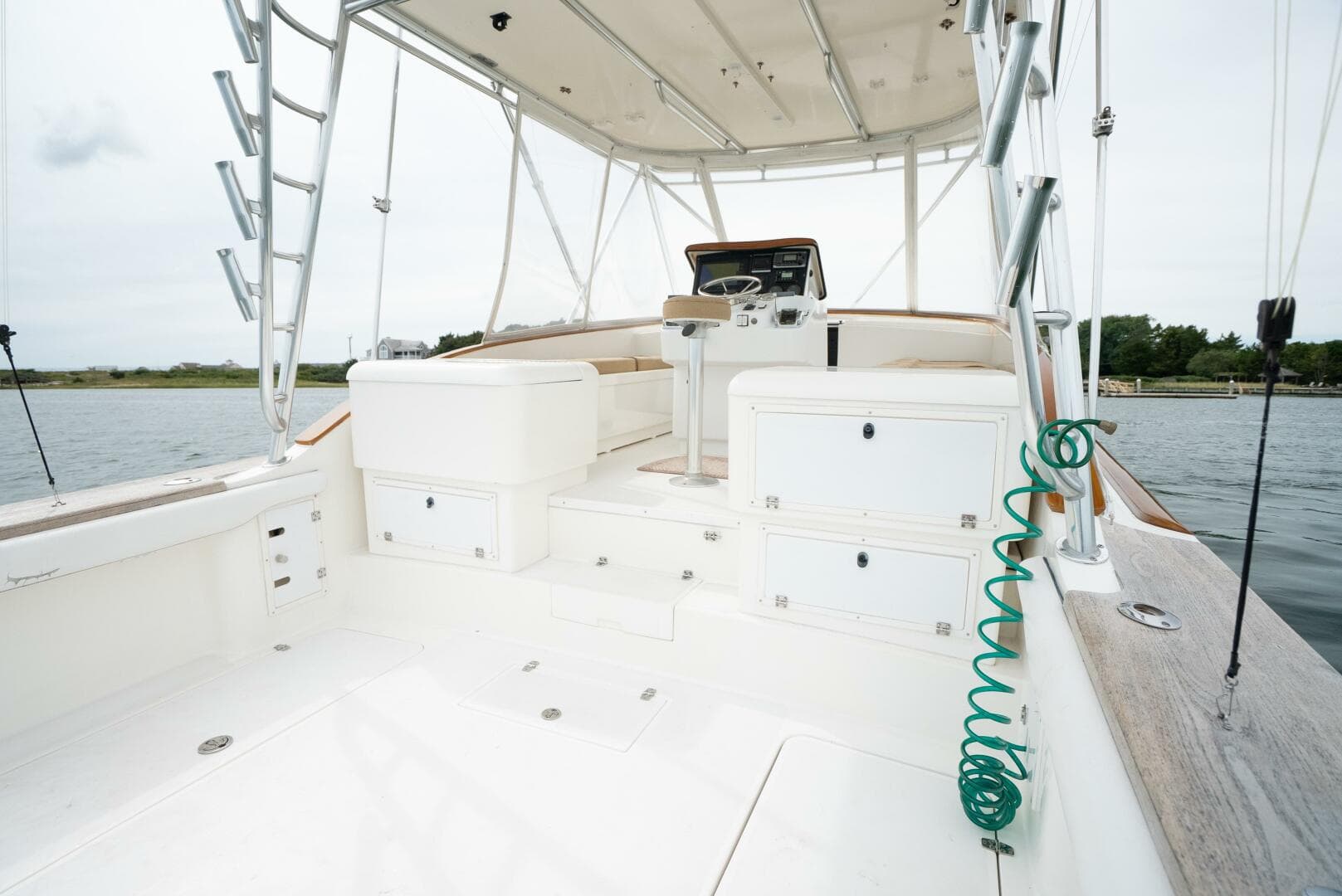 2004 Stolper 38 Express — photo 18