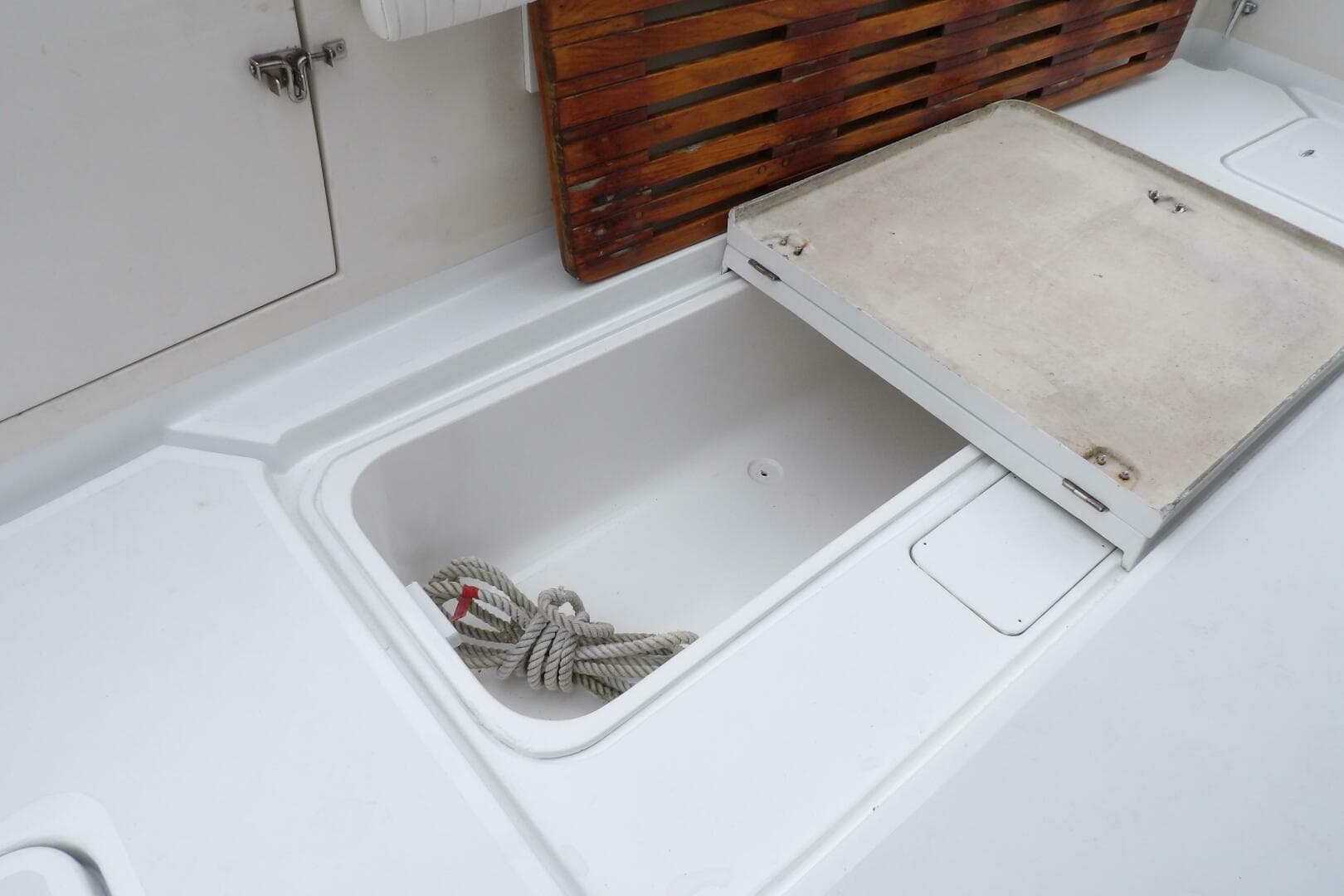 1991 Silverton 41 Convertible — photo 30