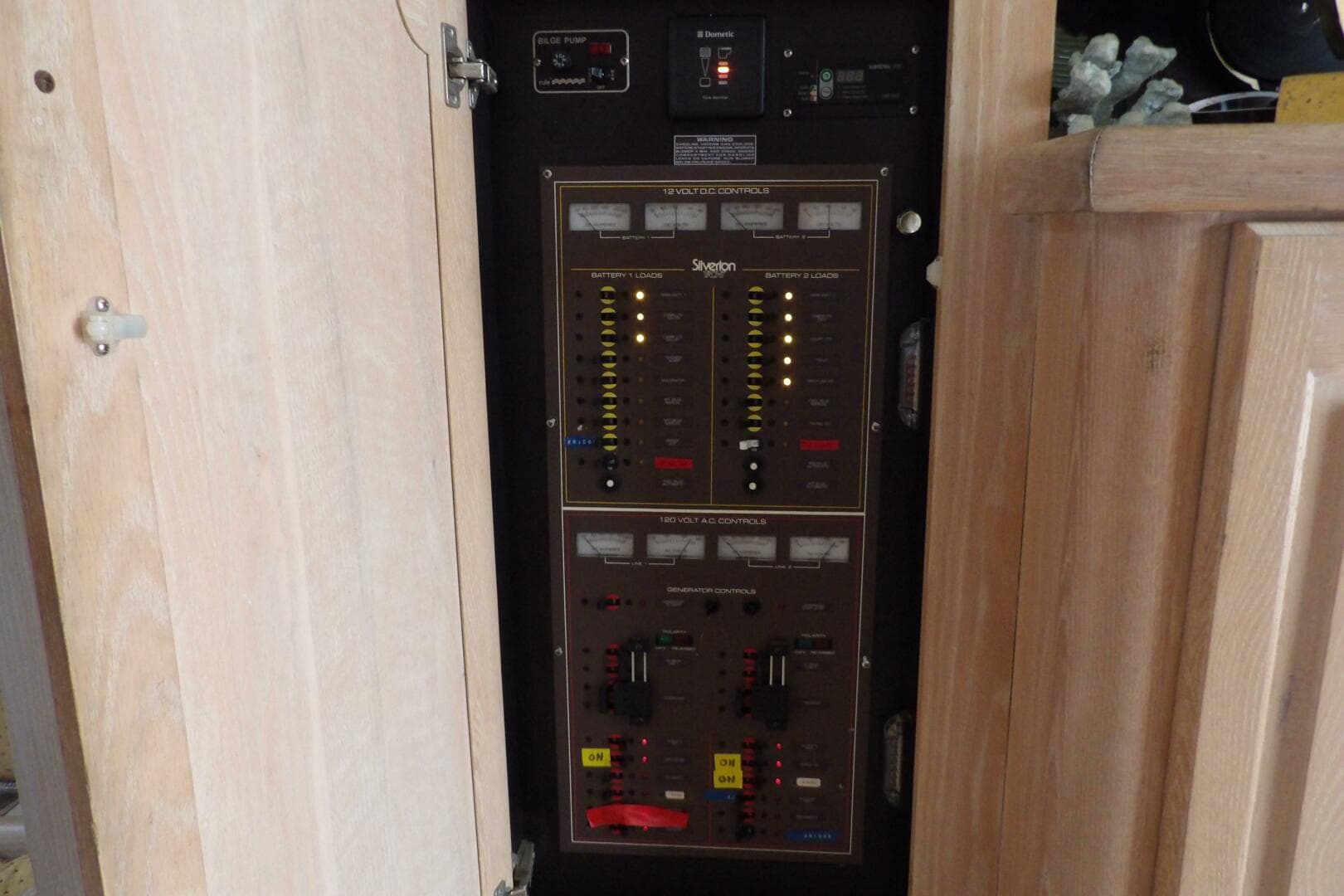 1991 Silverton 41 Convertible — photo 43