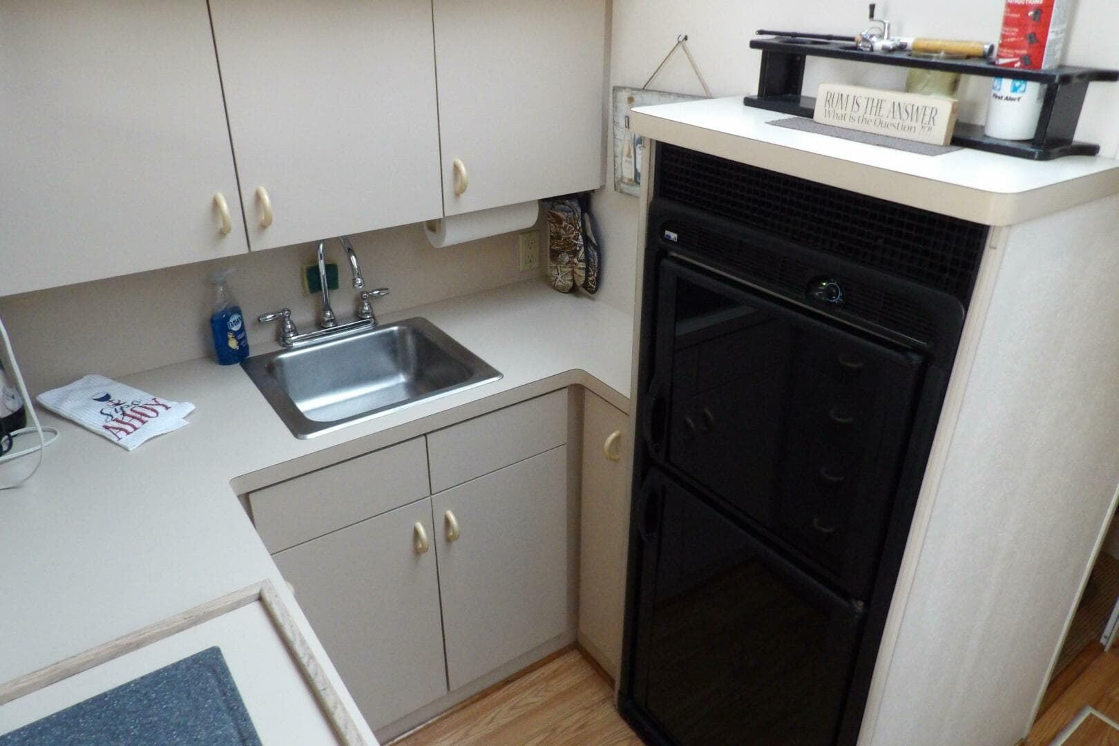 1991 Silverton 41 Convertible — photo 47