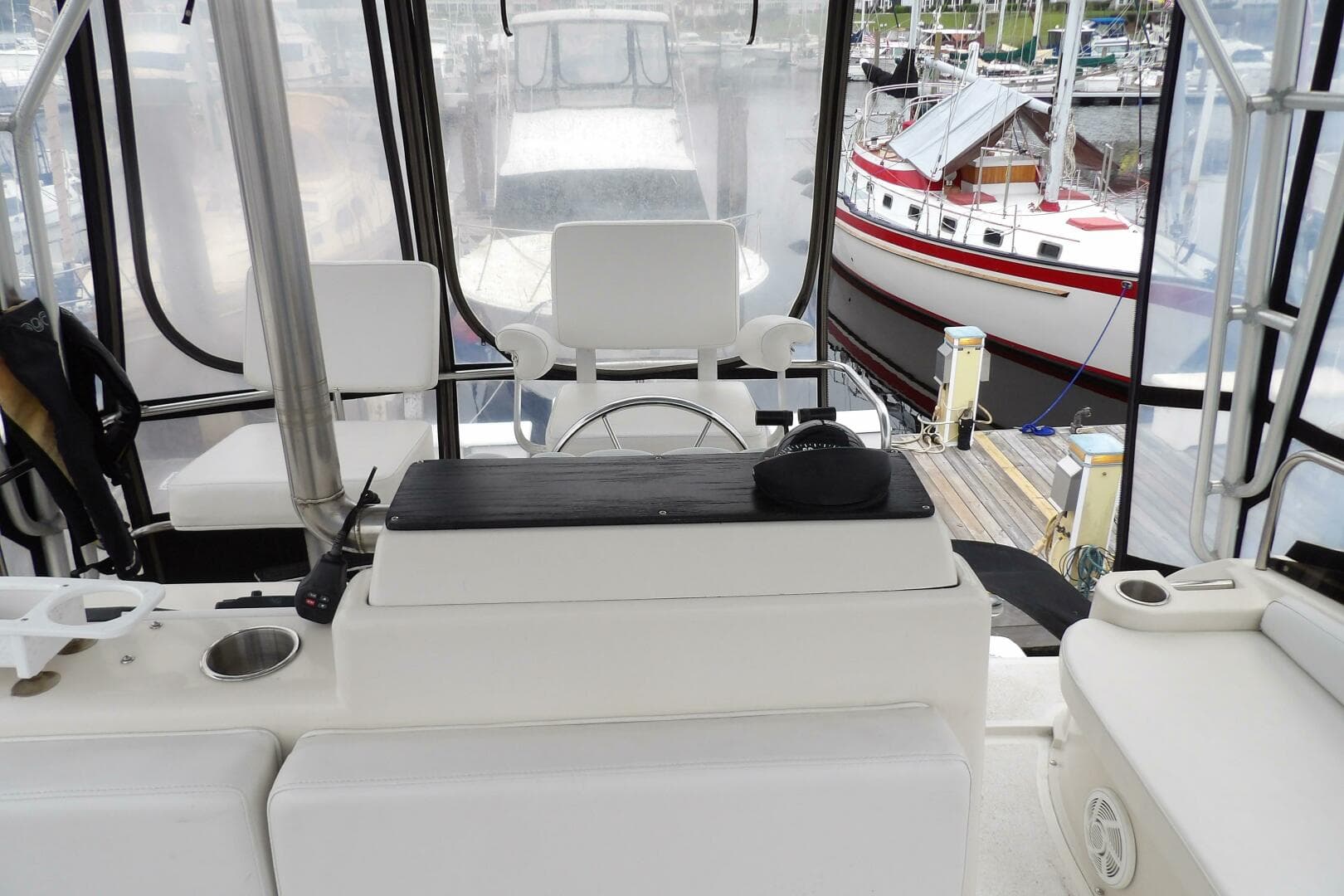 1991 Silverton 41 Convertible — photo 25