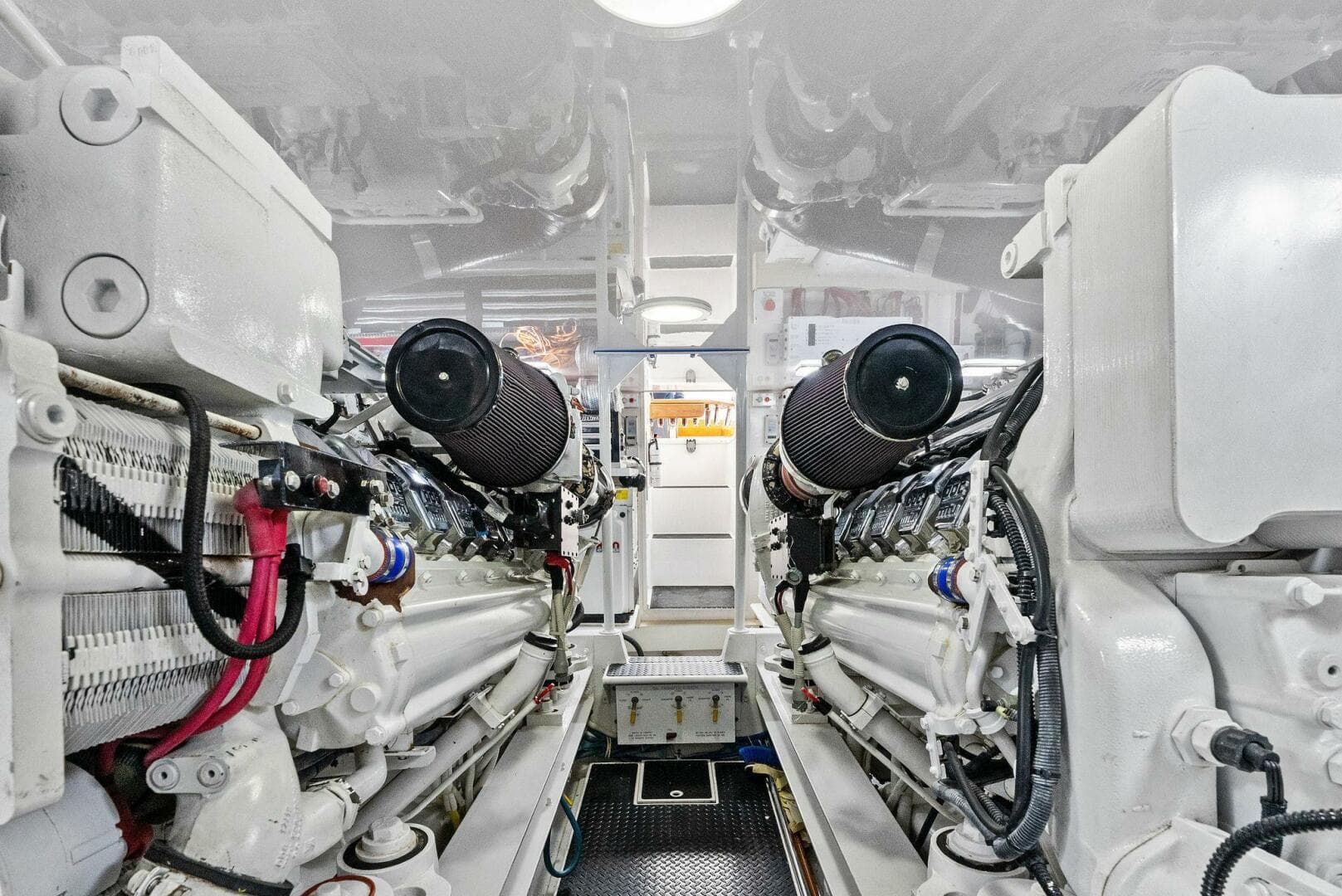 2006 Viking 61 Convertible — photo 43