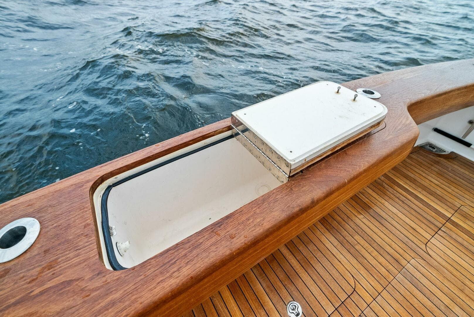 2006 Viking 61 Convertible — photo 52