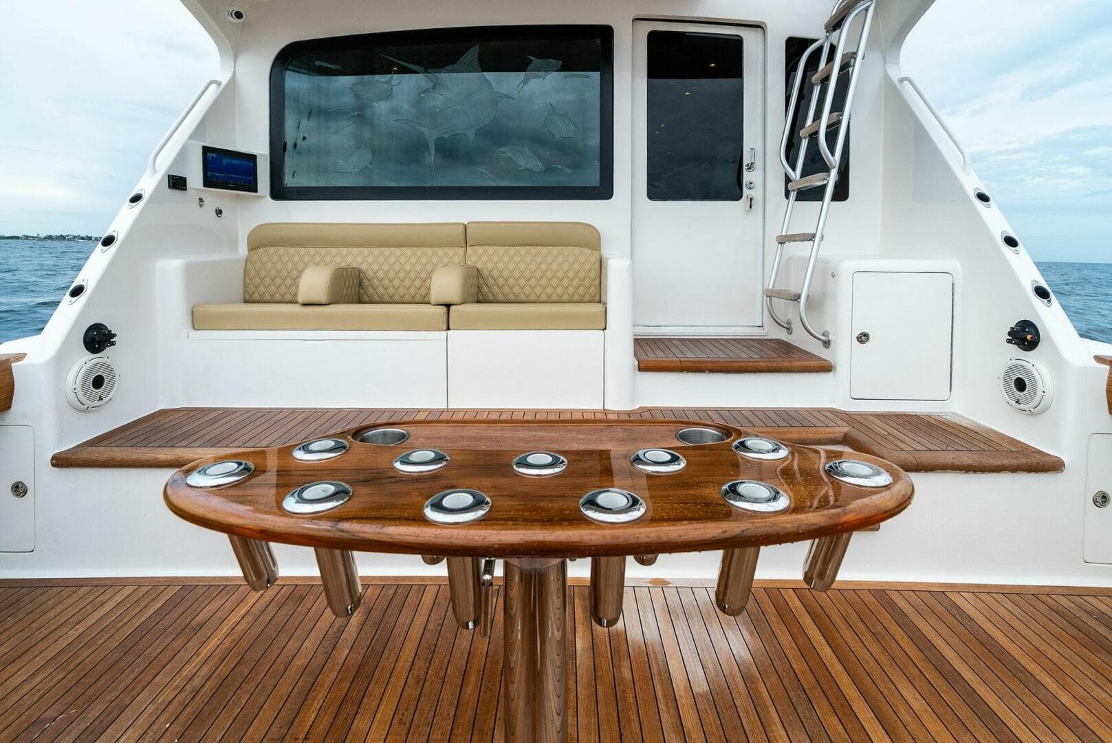 2006 Viking 61 Convertible — photo 4