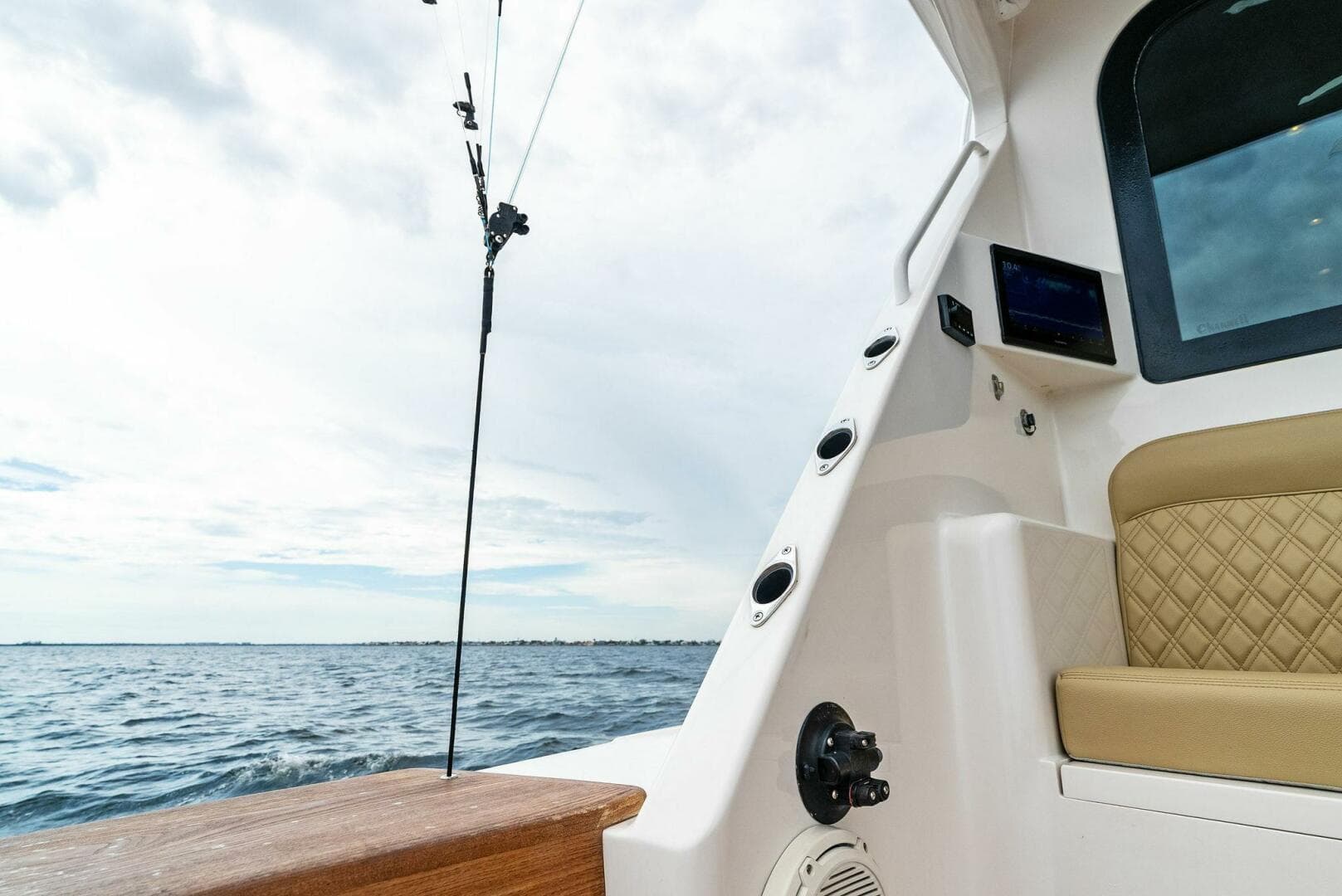 2006 Viking 61 Convertible — photo 58