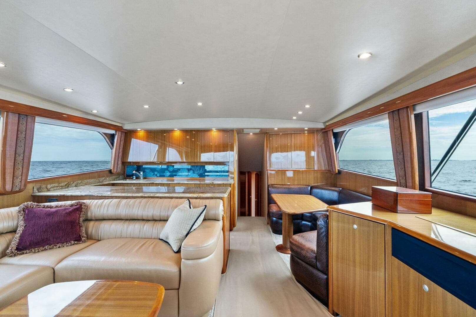 2006 Viking 61 Convertible — photo 3