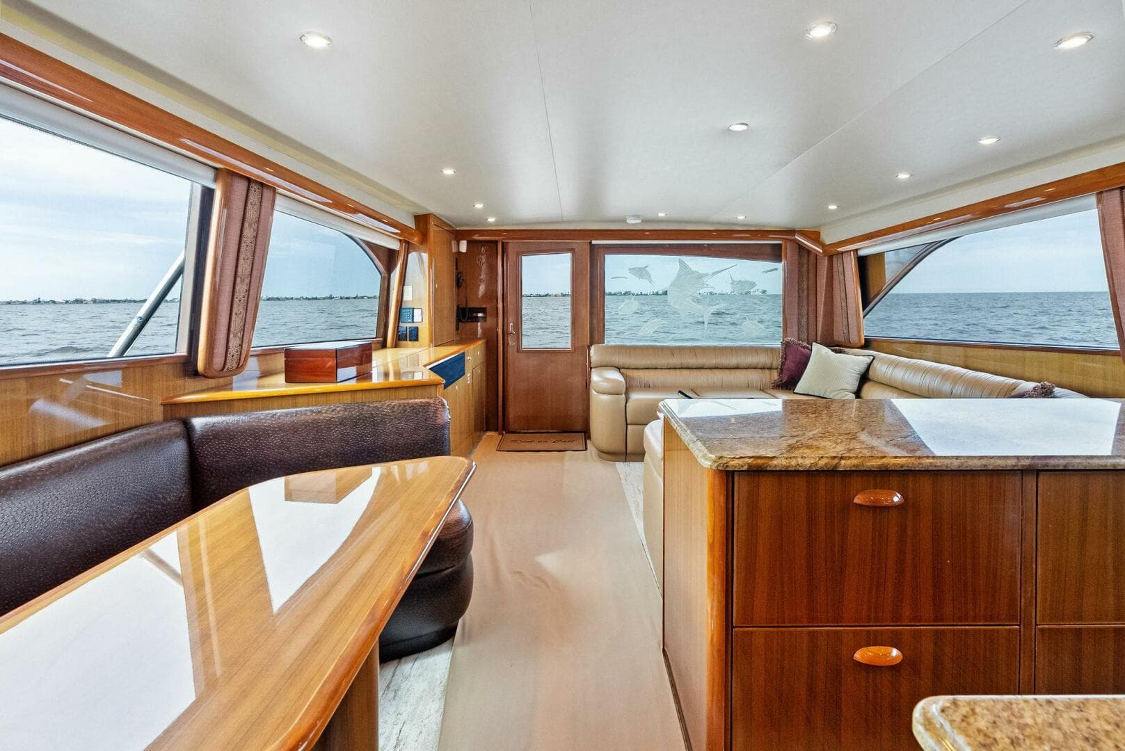 2006 Viking 61 Convertible — photo 6