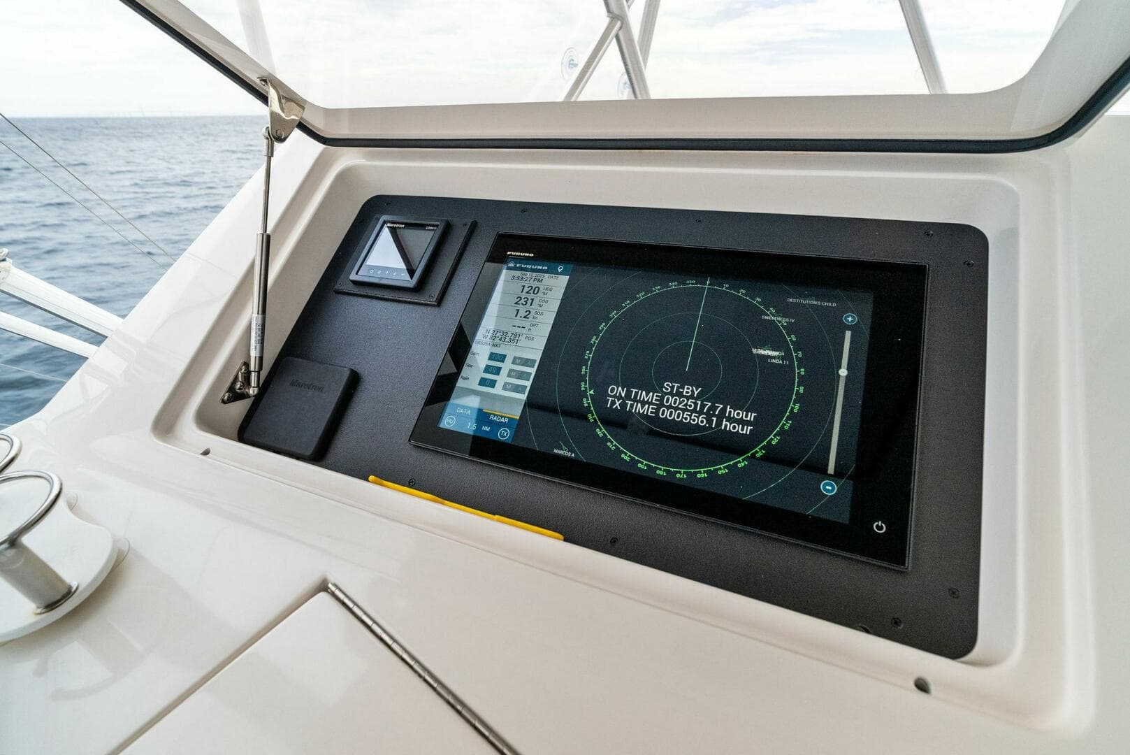 2006 Viking 61 Convertible — photo 62