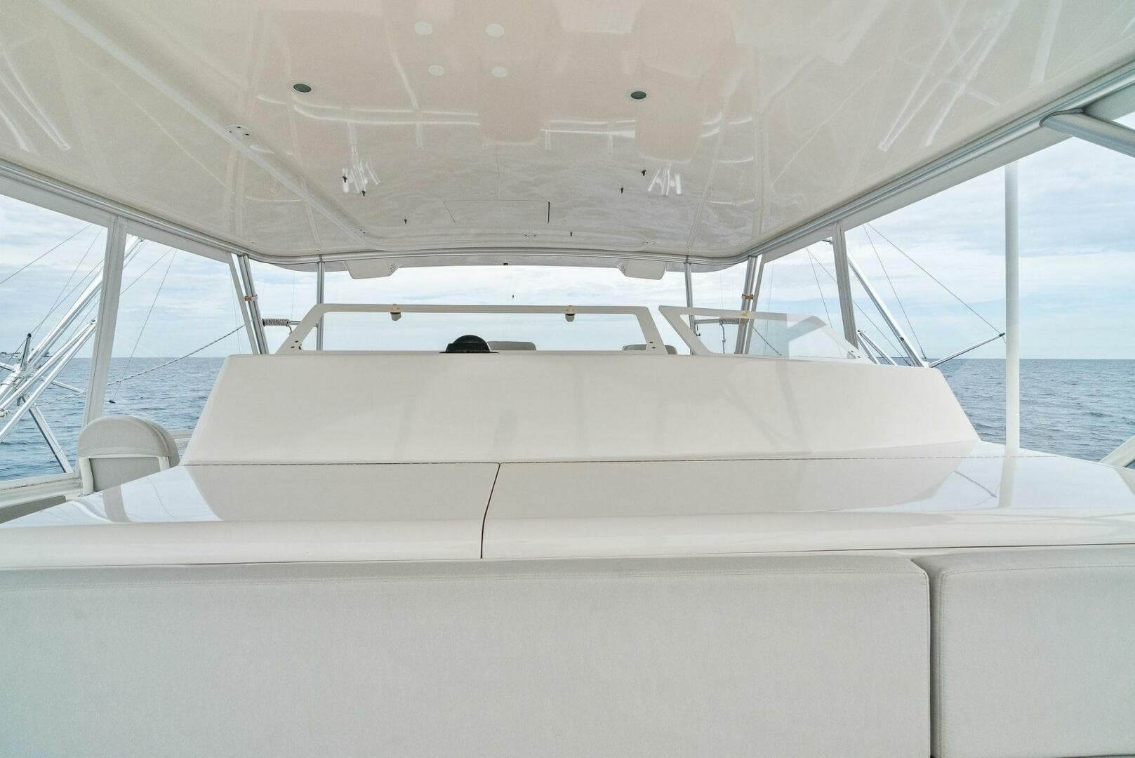 2006 Viking 61 Convertible — photo 63