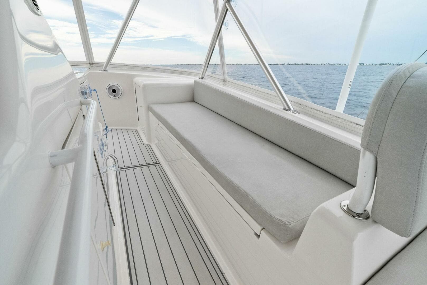 2006 Viking 61 Convertible — photo 66