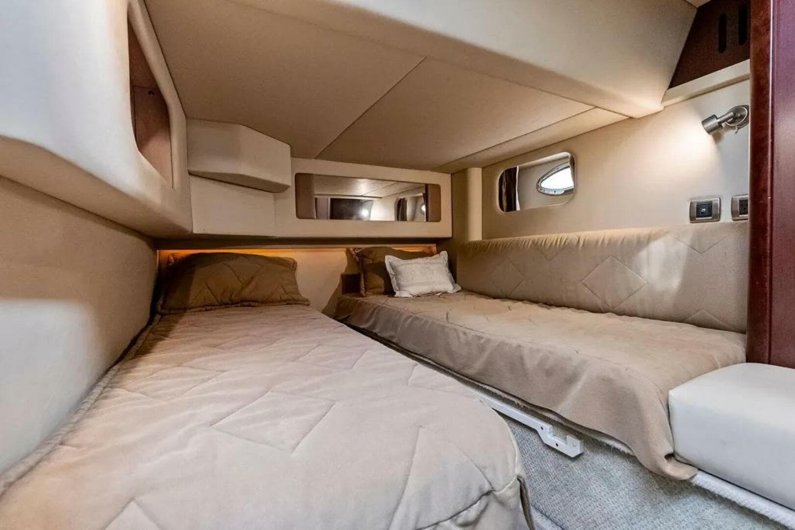 2007 Sea Ray 44 Sedan Bridge — photo 26