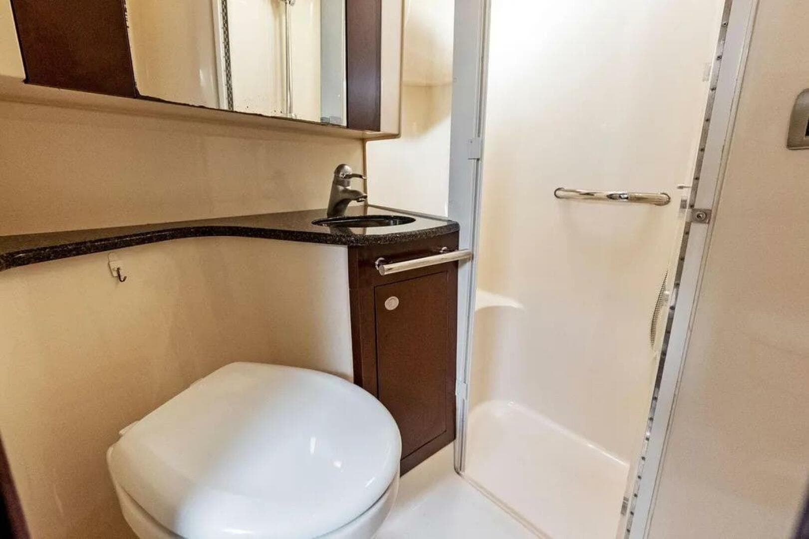 2007 Sea Ray 44 Sedan Bridge — photo 25