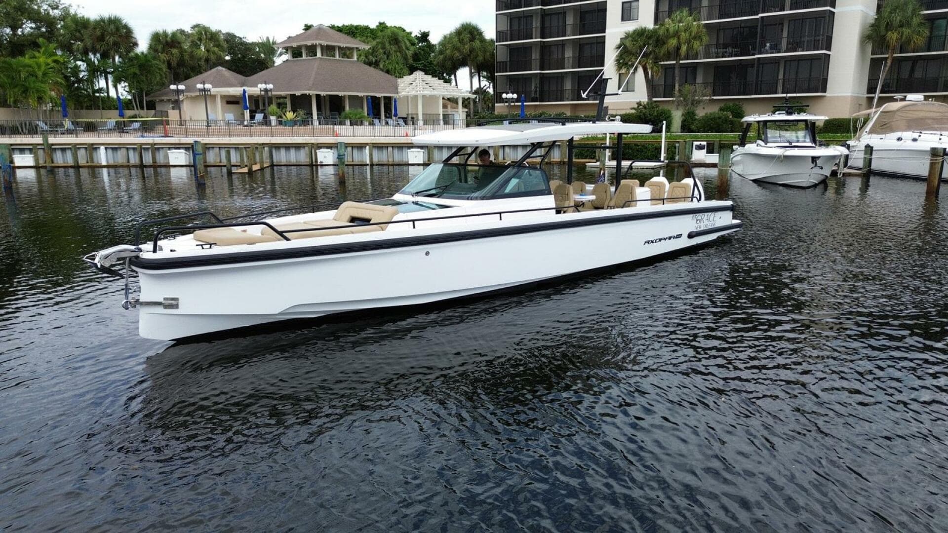 2021 Axopar Sun-Top — photo 37